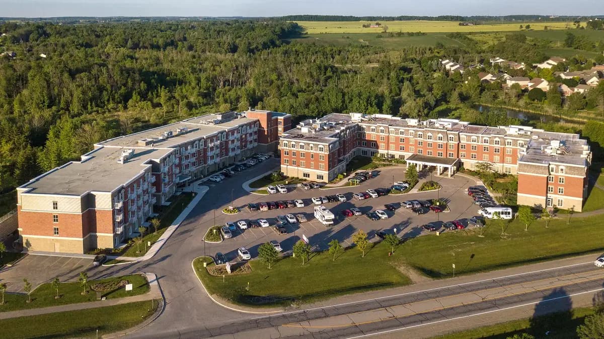 Chartwell Montgomery Village Retirement Residence, retirement home in Orangeville