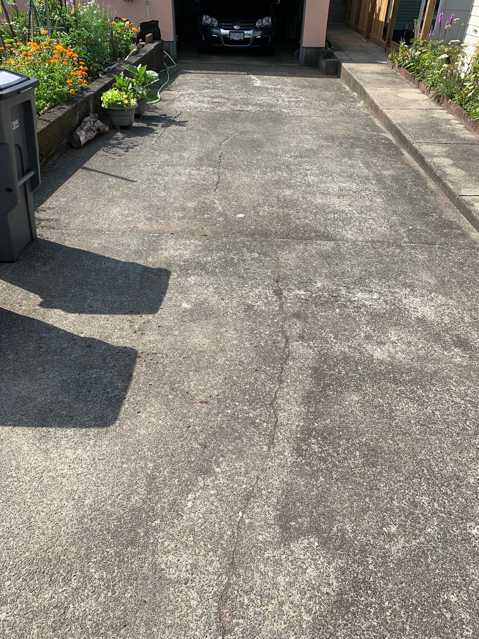 604 Gutter Cleaning & Repair, eavestrough cleaning in Burnaby, photo 2
