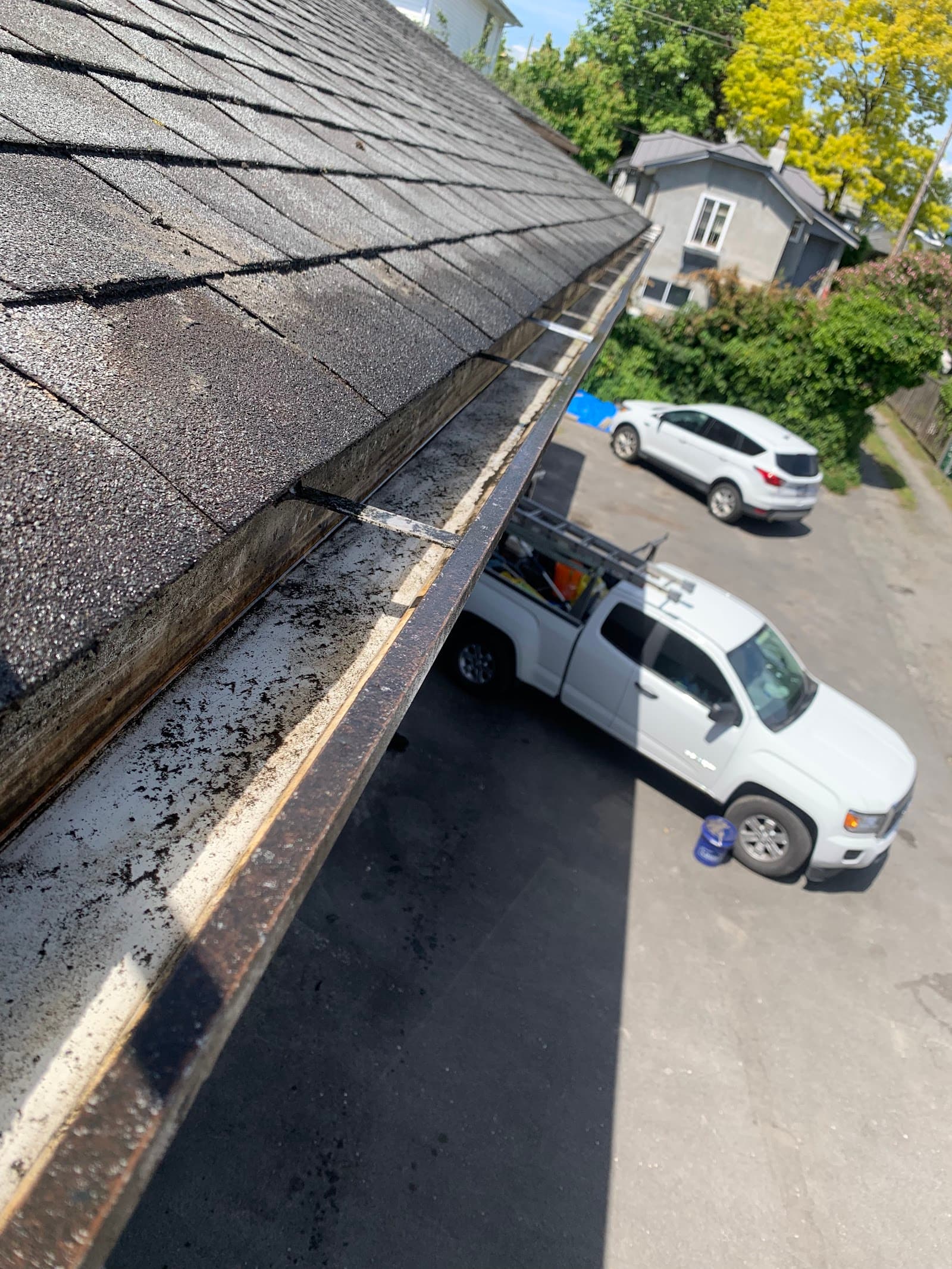 604 Gutter Cleaning & Repair, eavestrough cleaning in Burnaby, photo 4