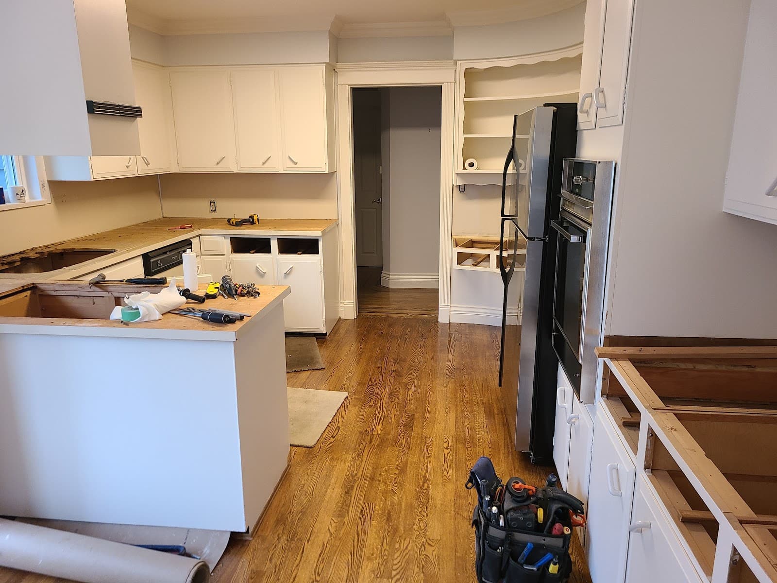 A Helpful Handyman, furniture assembly in Burnaby, photo 3