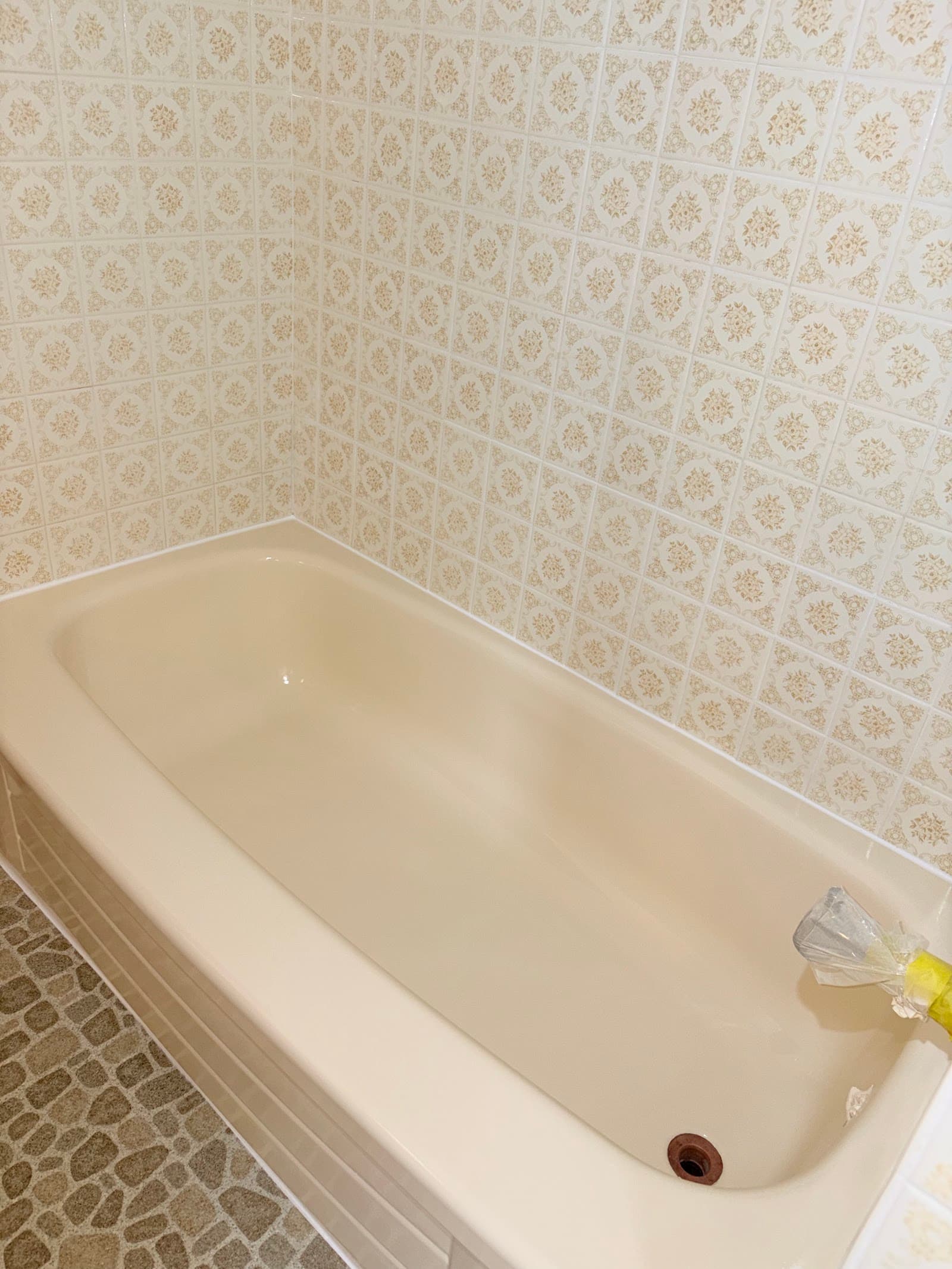 A1+ Bathtub & Tiles Refinishing photo 4