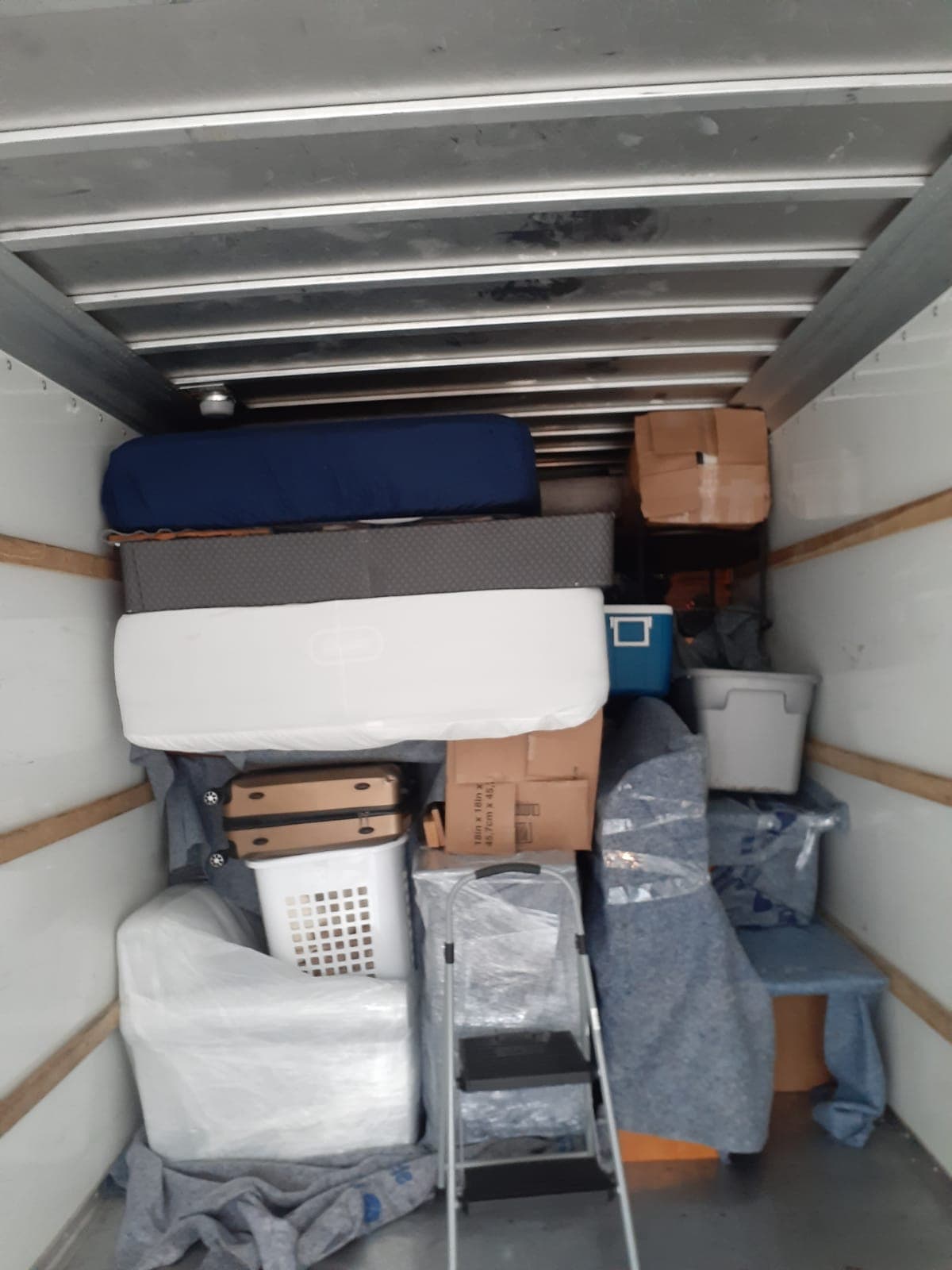Adam master moving photo 4