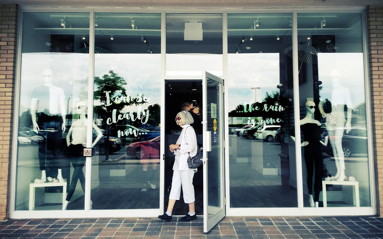 Advanced Vision Eyewear Boutique photo 6
