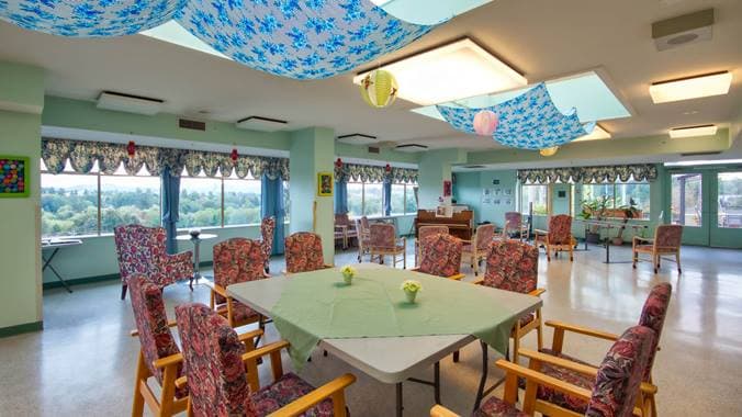 AgeCare Lakeview photo 2