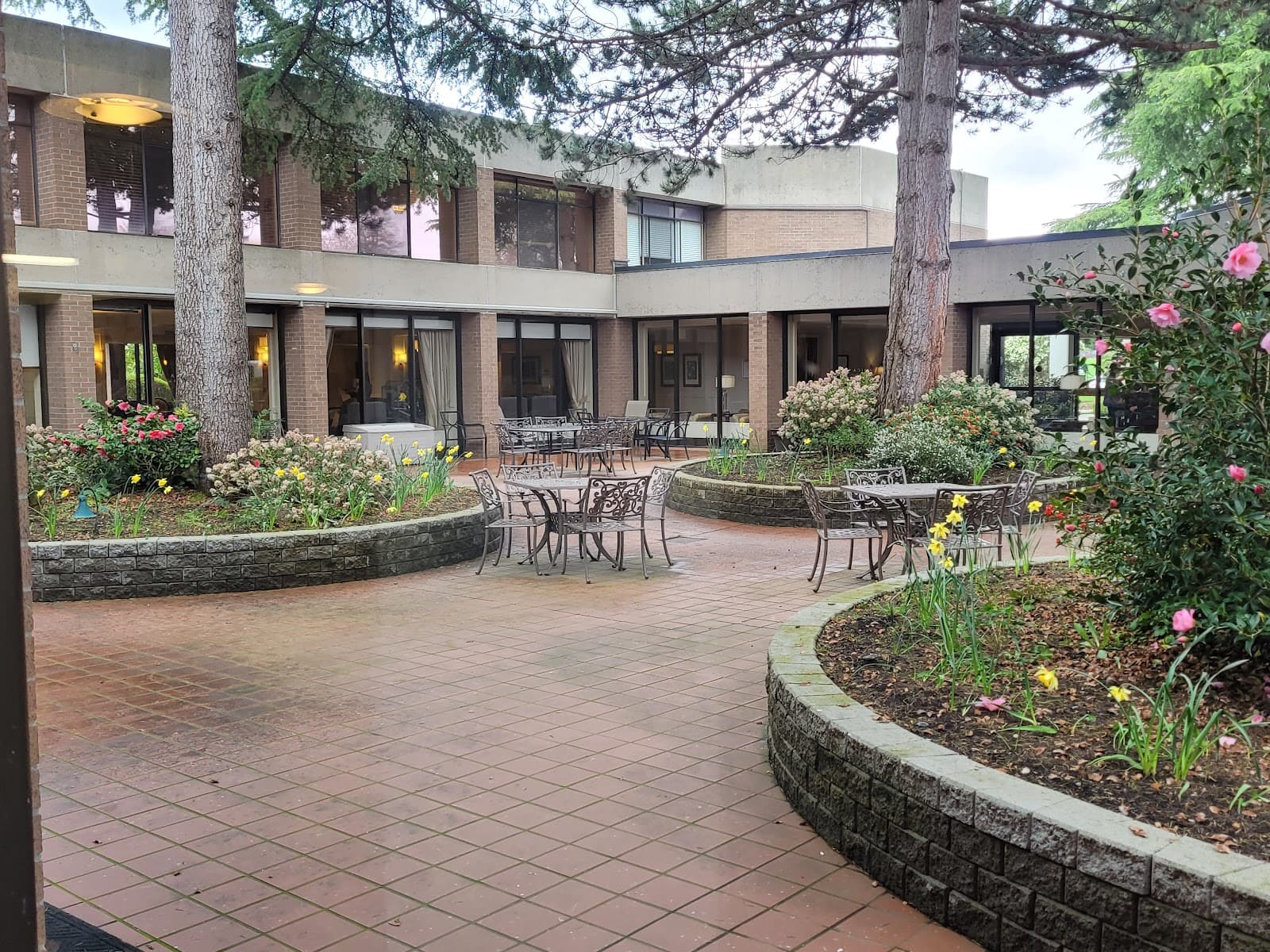 Amica Arbutus Manor, retirement home in Vancouver