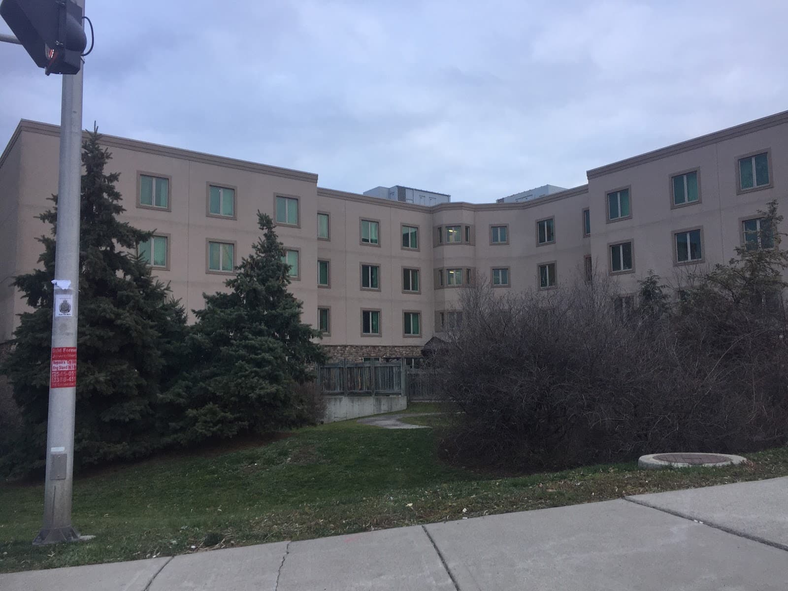 Arbour Creek Care Centre photo 1 of 4