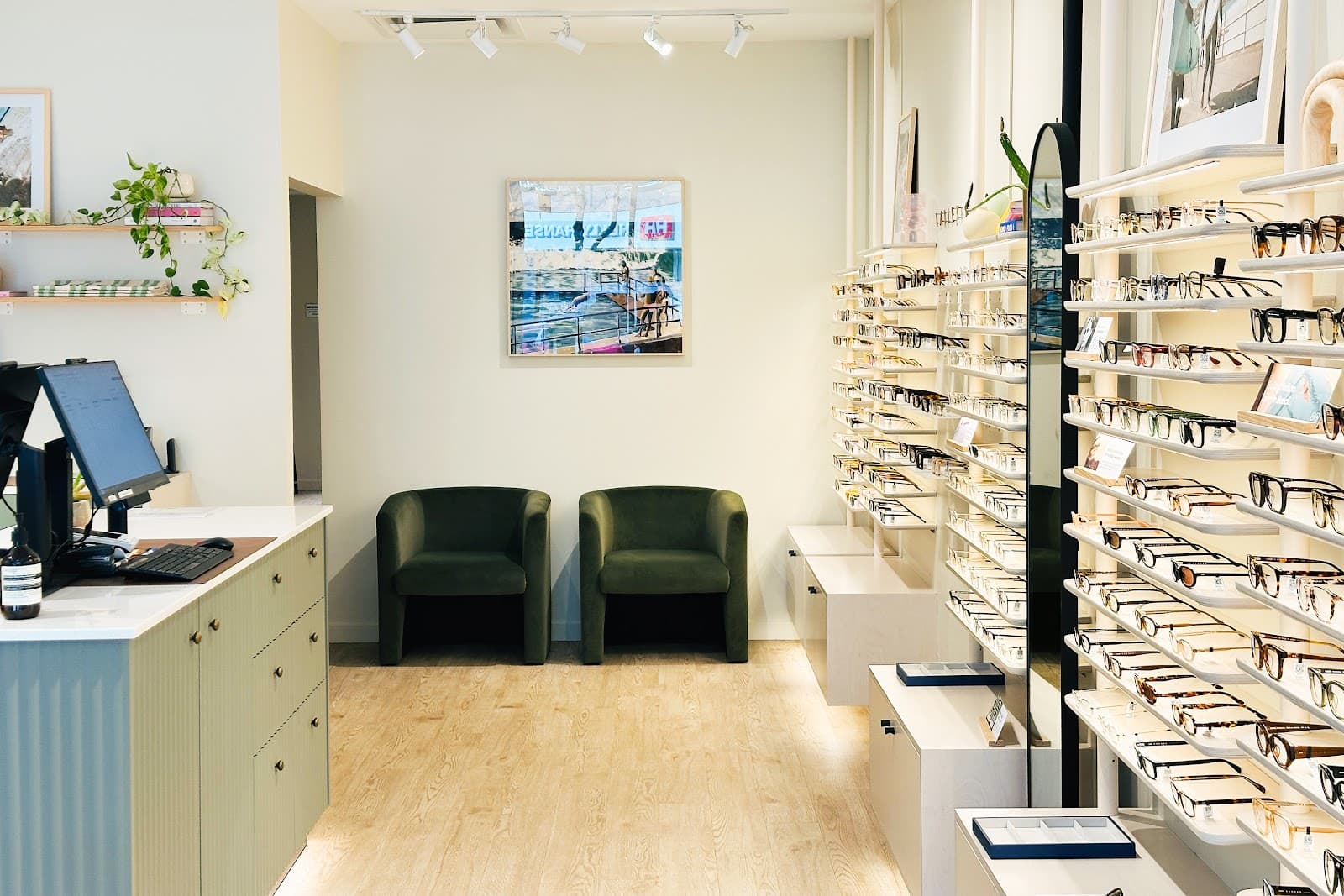 Bailey Nelson Optometrist - Kitsilano