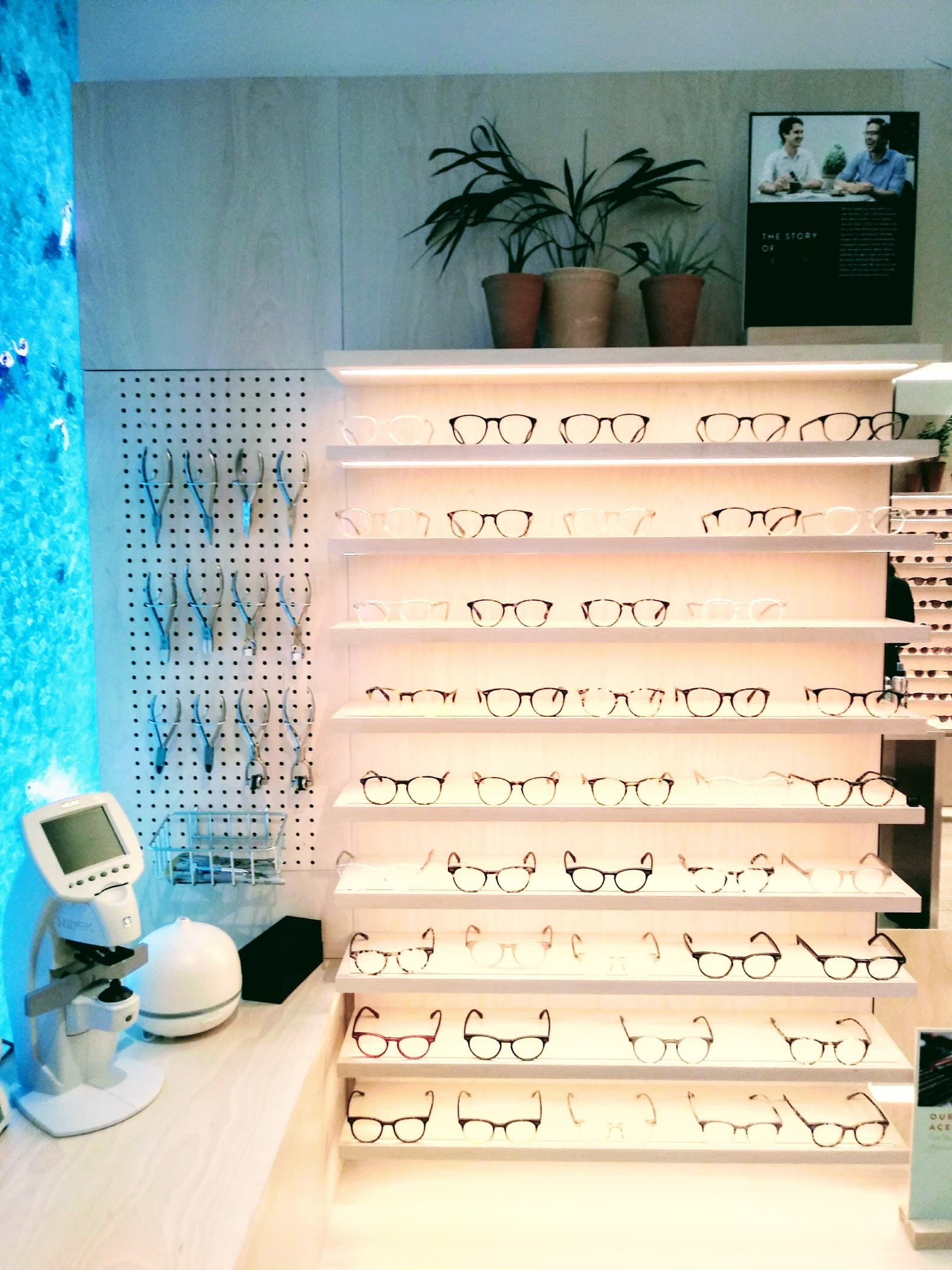 Bailey Nelson Optometrist - Kitsilano photo 3