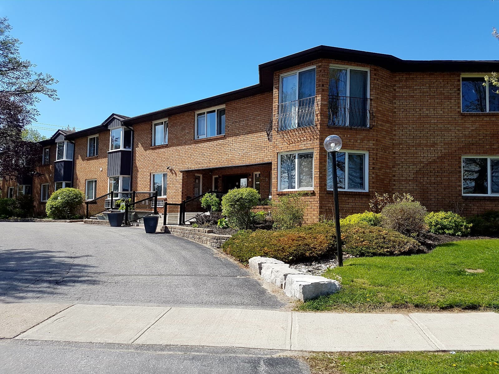 Barrie Manor Enhanced Care Community photo 1