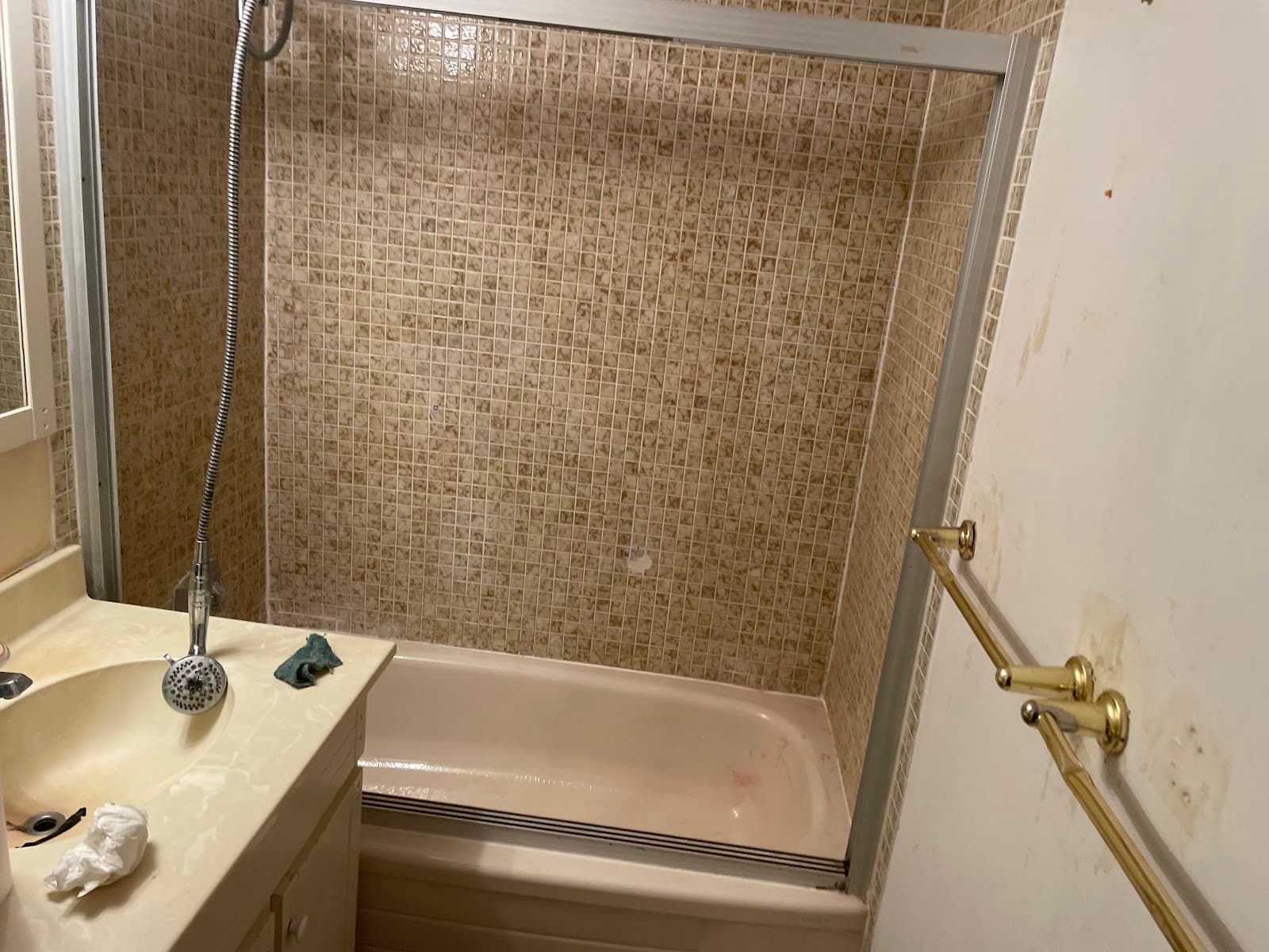 Bathtub Reglazing Pros photo 3