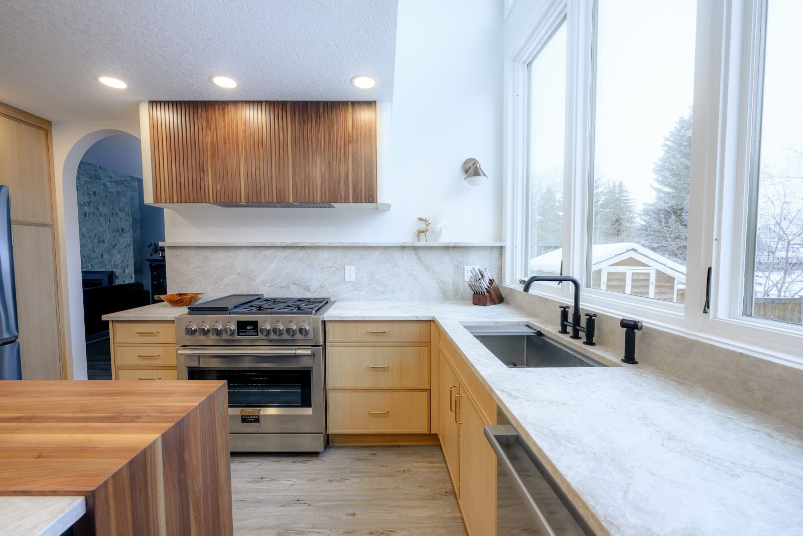 Bold Renos Calgary photo 1
