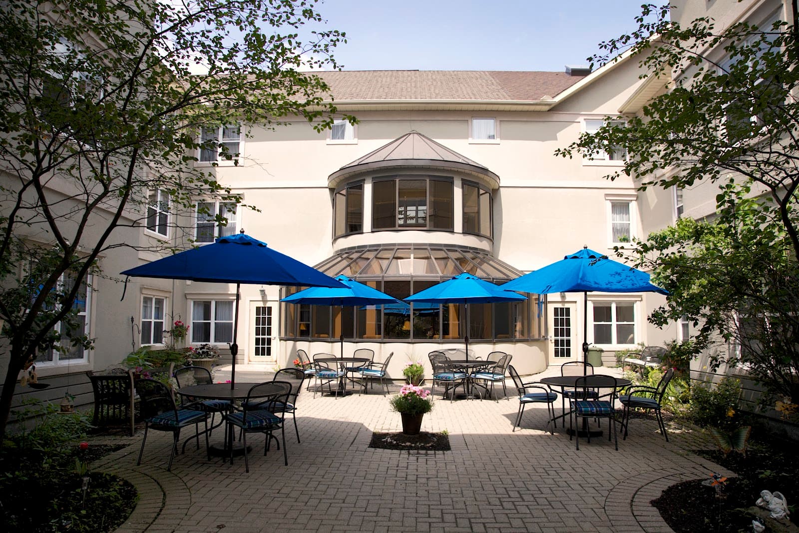 Brookside Senior Living Kanata photo 1 of 4