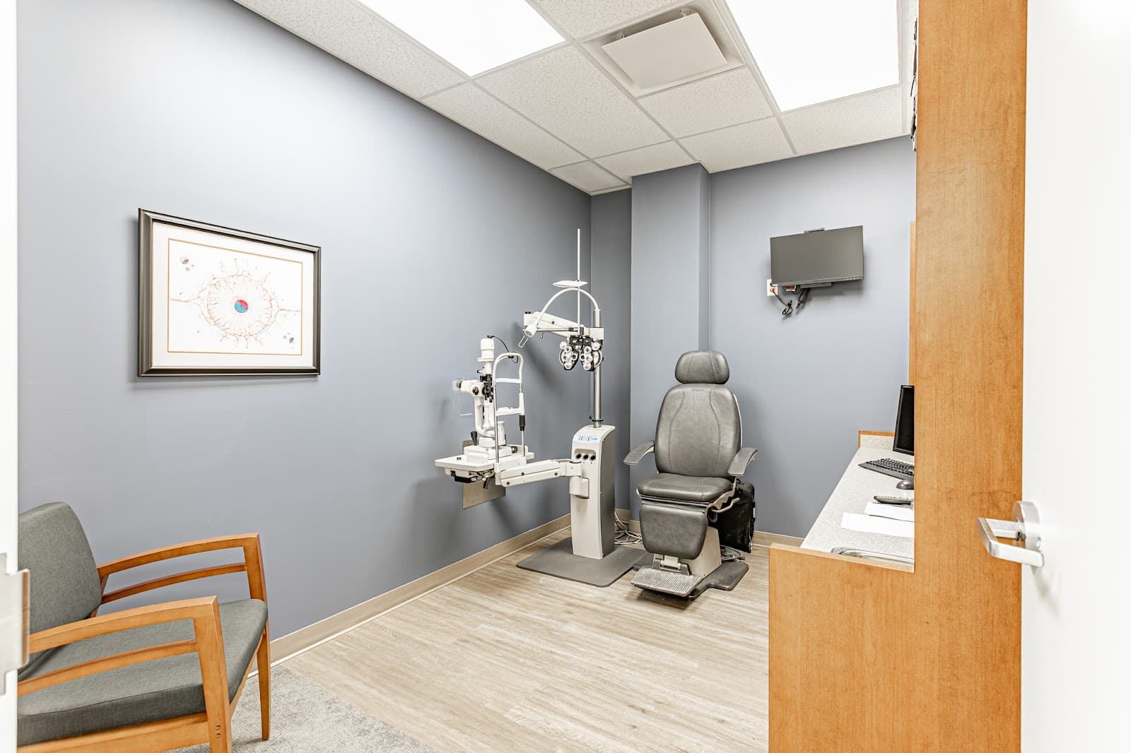 Byron Optometry photo 1