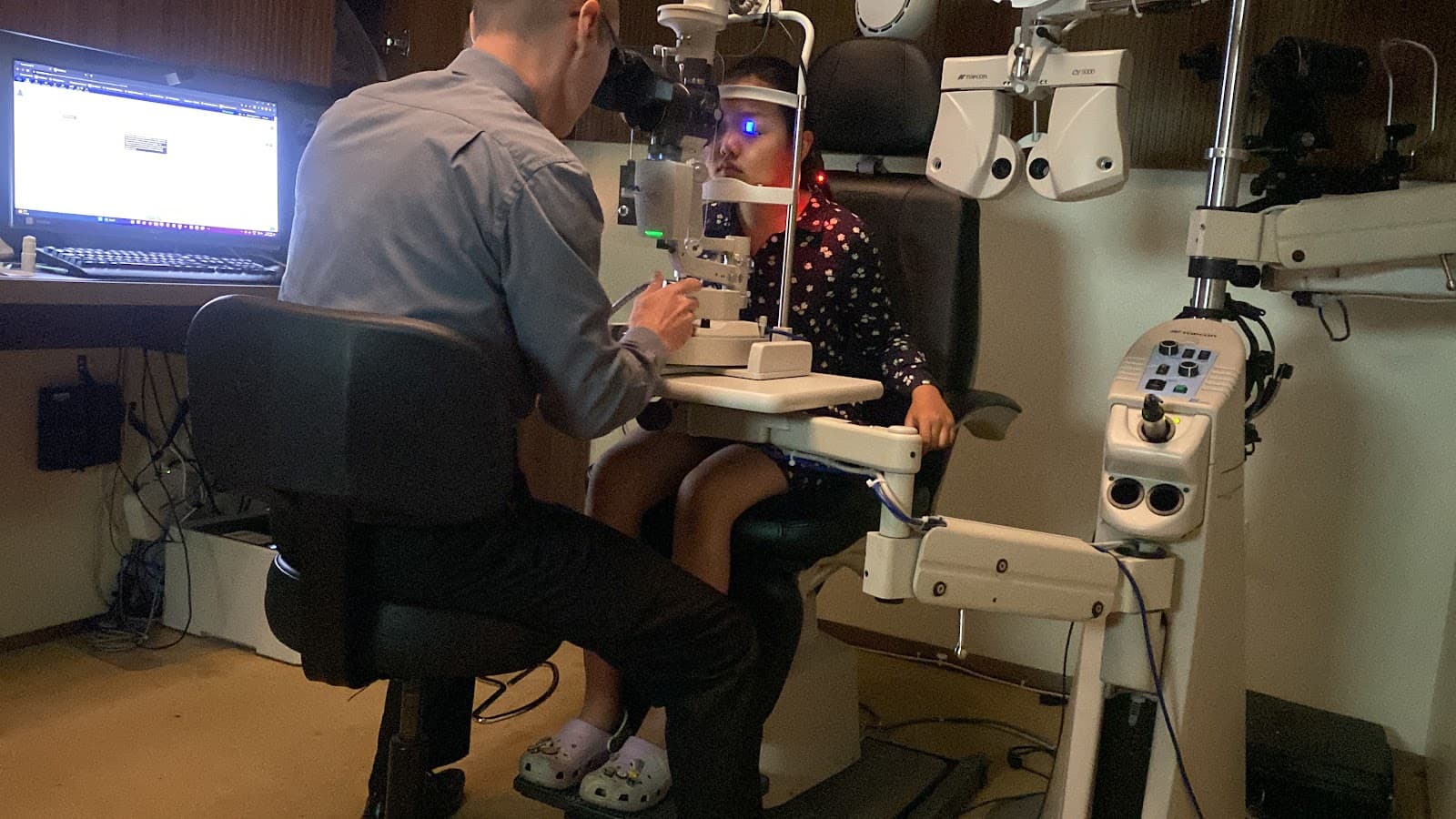 Calgary Eye Clinics - Sunridge Optometry photo 5