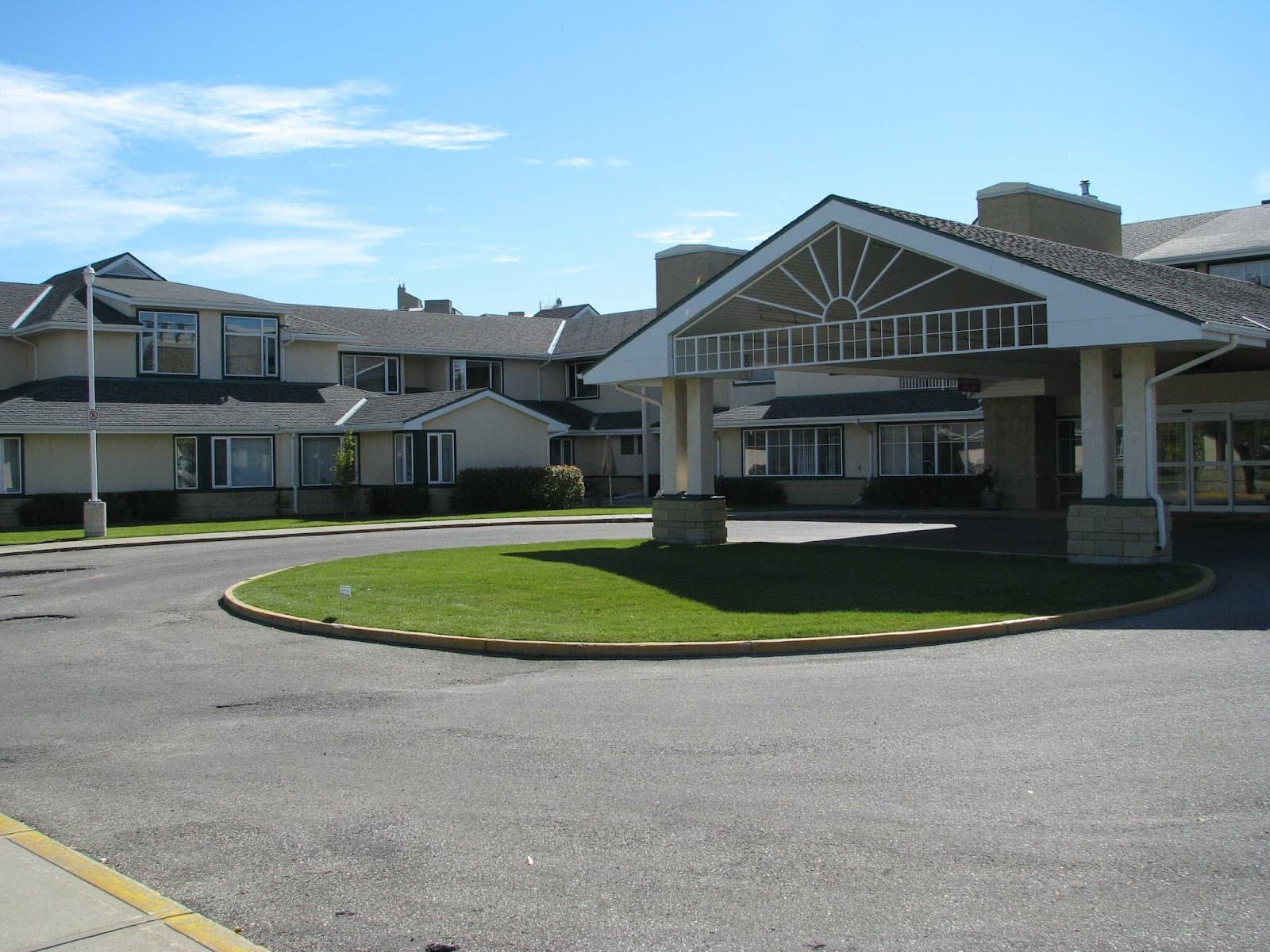 CapitalCare Laurier House Lynnwood photo 1 of 4