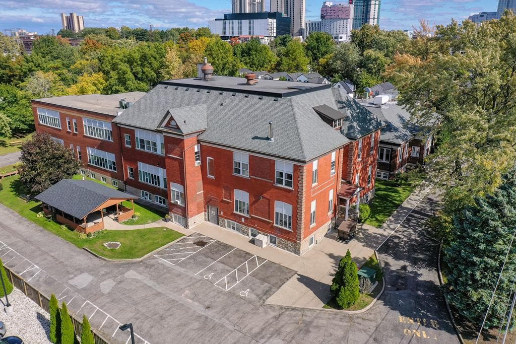 Cavendish Manor Retirement Residence