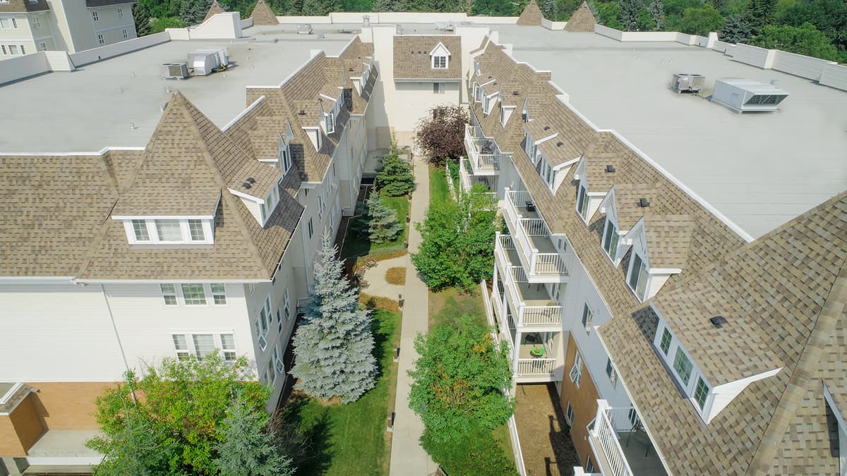 Chartwell Griesbach Retirement Residence photo 3