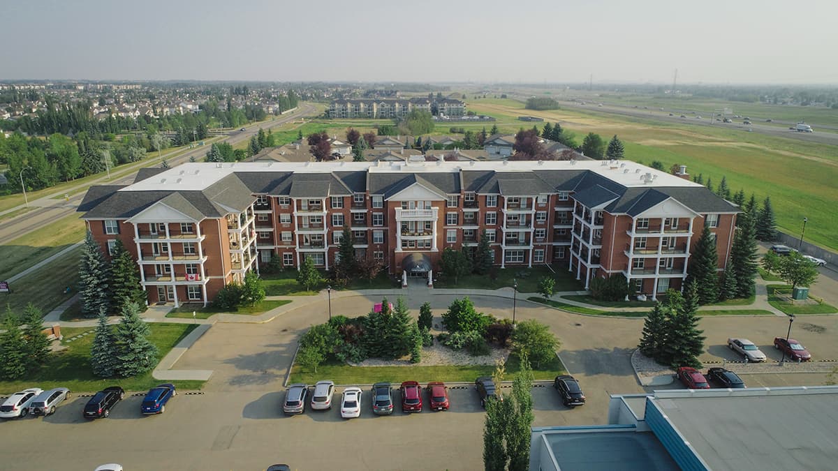 Chartwell Hawthorn Retirement Residence photo 2
