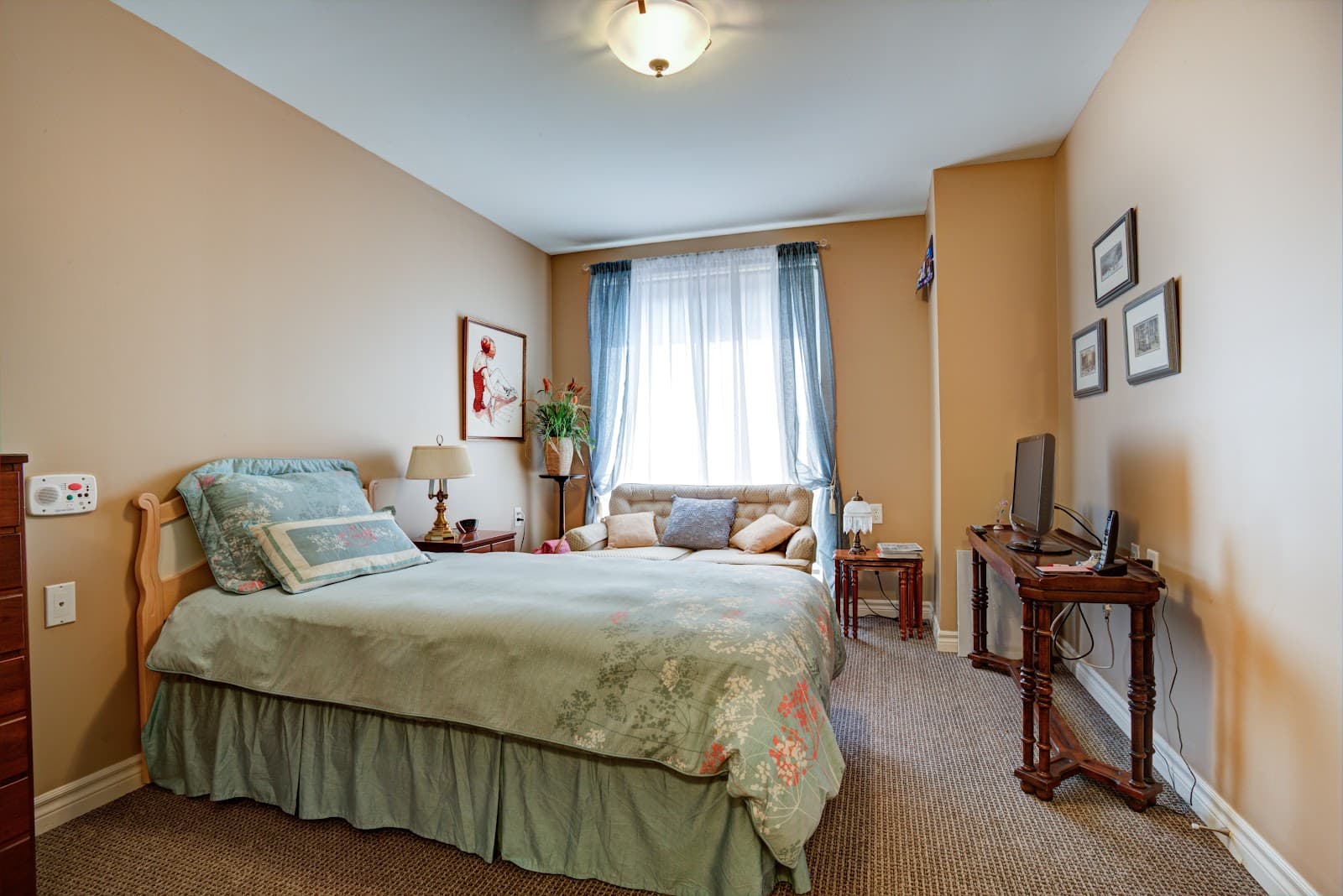 Chartwell Hollandview Trail Retirement Community photo 1