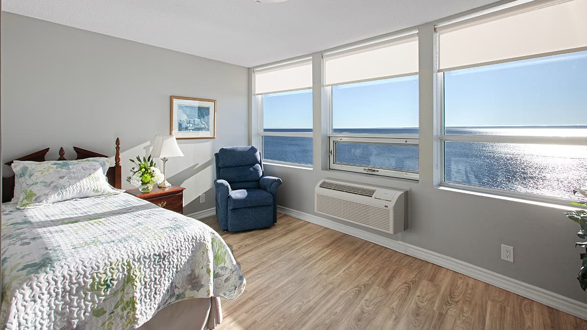 Chartwell Lakeshore Retirement Residence photo 1