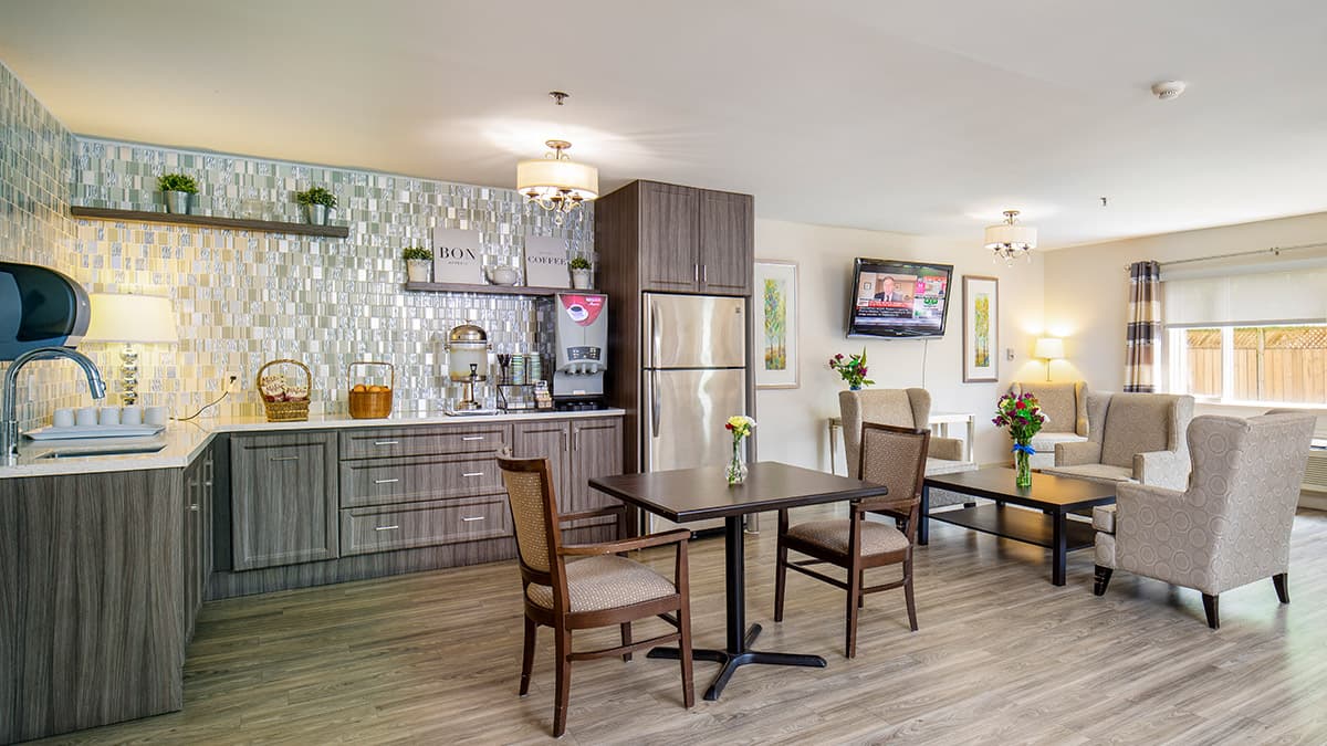 Chartwell Lansing Retirement Residence photo 2