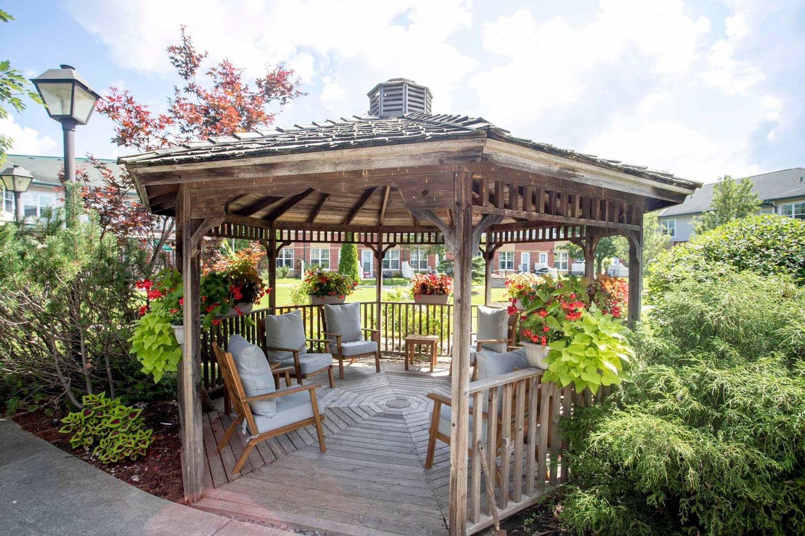 Chartwell Longworth Retirement Community photo 2