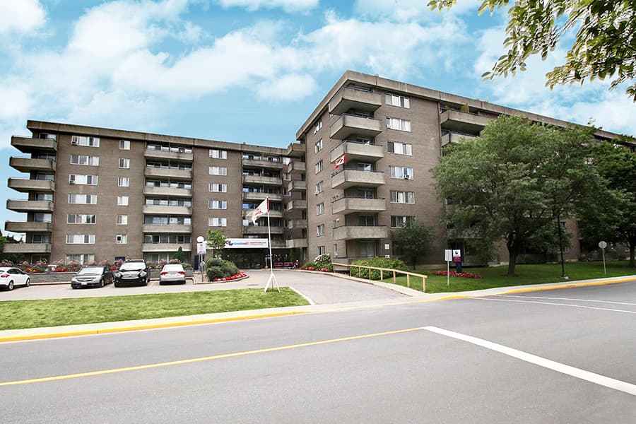 Chartwell Manoir Kirkland Retirement Residence photo 1 of 4