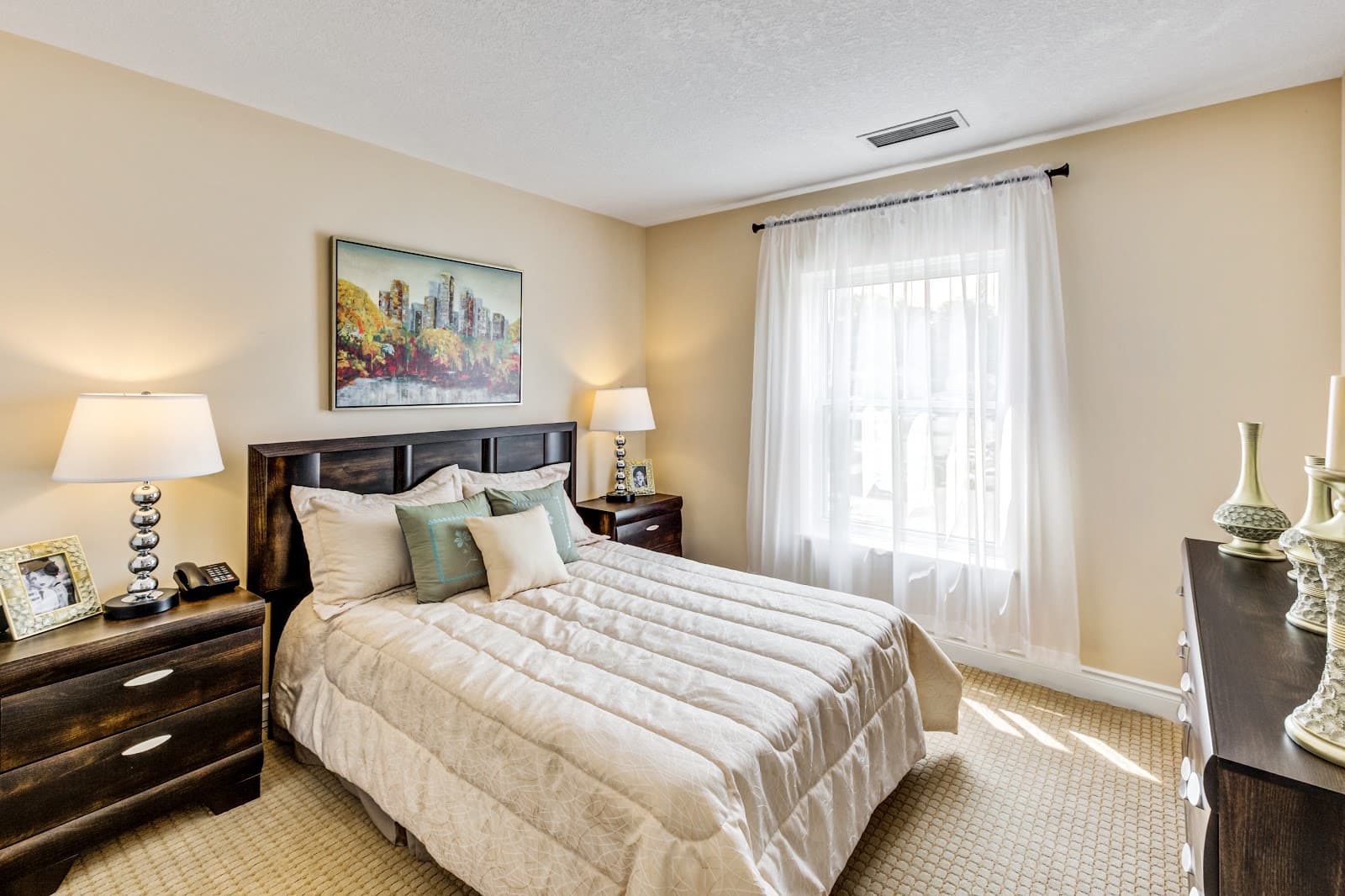 Chartwell Queen's Square Retirement Residence photo 1