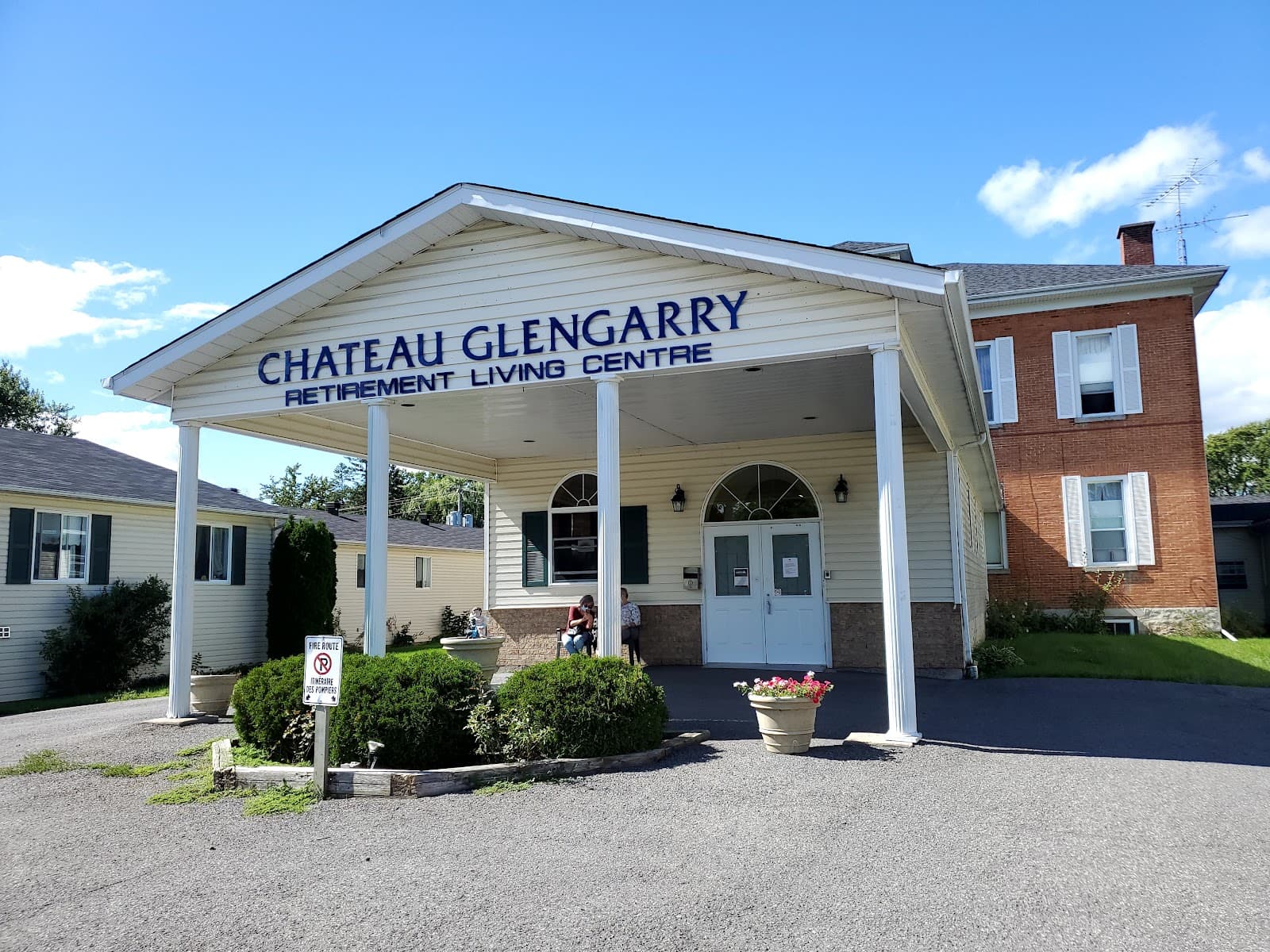 Chateau Glengarry photo 1 of 4
