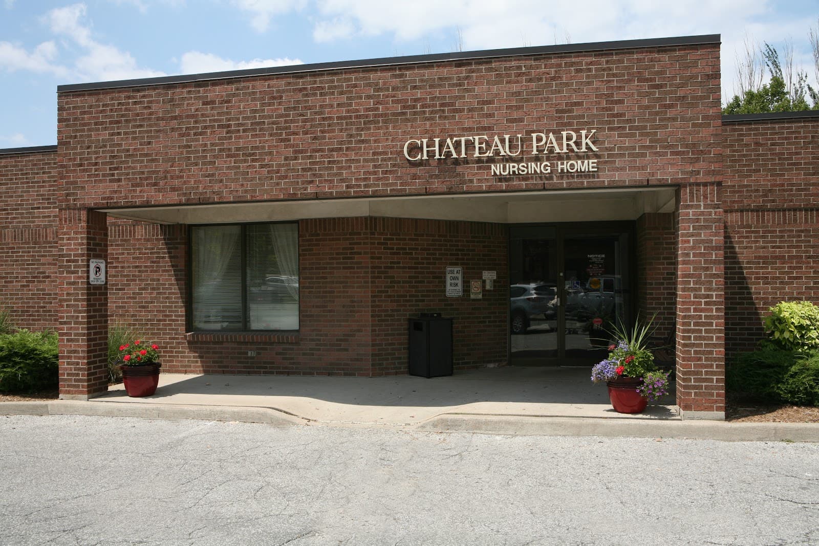 Chateau Park Long Term Care Centre photo 2