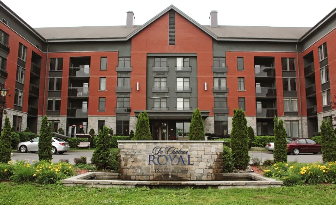 Chateau Royal Retirement Residence, retirement home in Dollard-des-Ormeaux