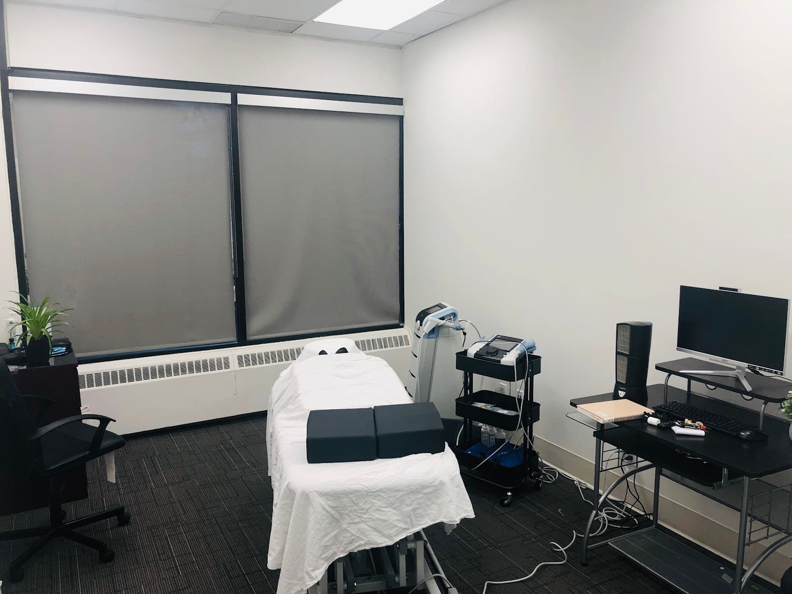 Chinook Physiotherapy Clinic Calgary photo 2