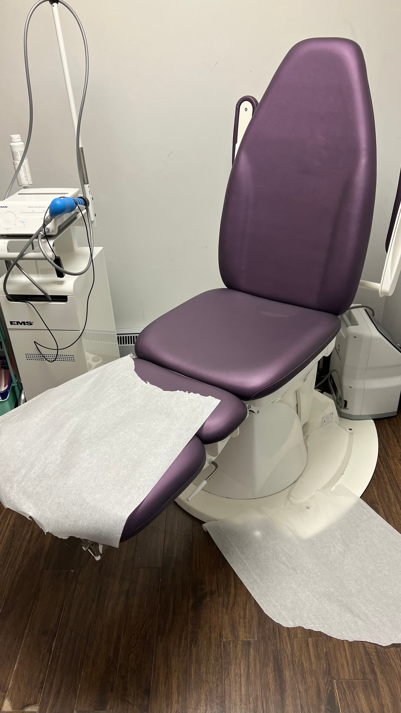 Complete Family Foot Care & Therapy, podiatry & foot care in Toronto, photo 3