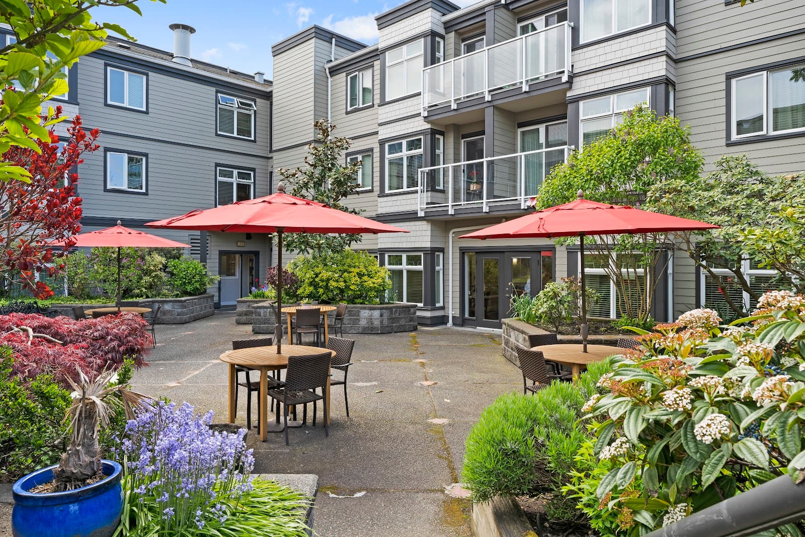 Courtyard Gardens Retirement Residence