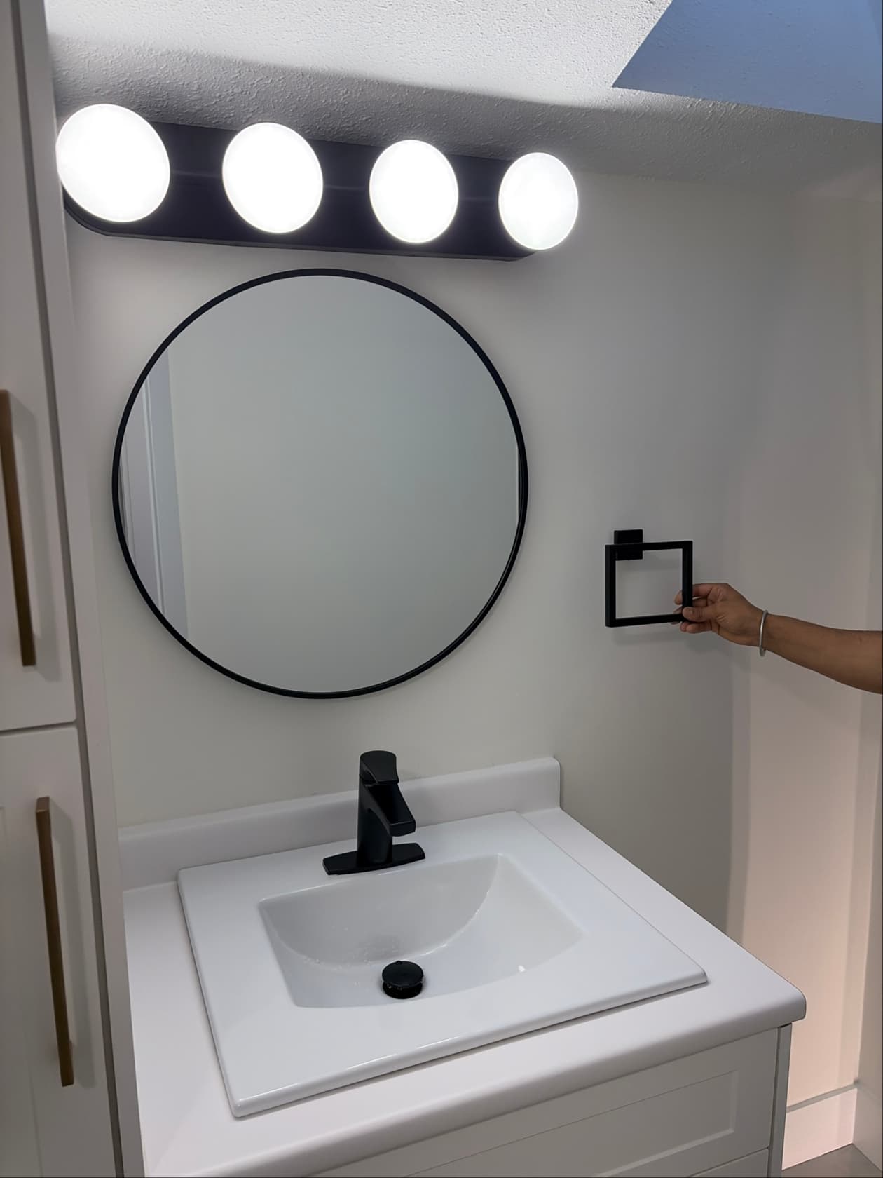 DJ SINGH RENOVATIONS LTD. - HOME KITCHEN BATHROOM photo 4
