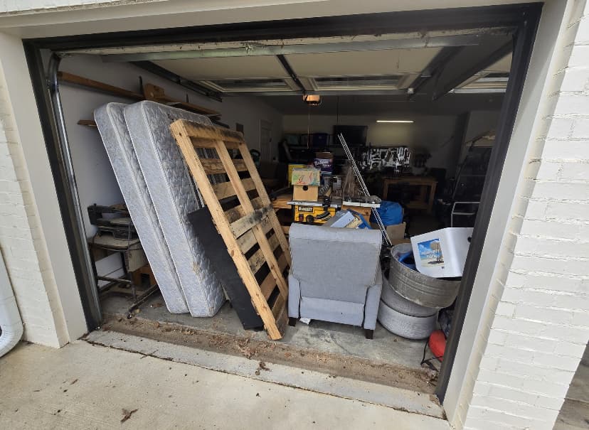 Downtown Toronto Junk Removal, donations & junk removal in Toronto, photo 3