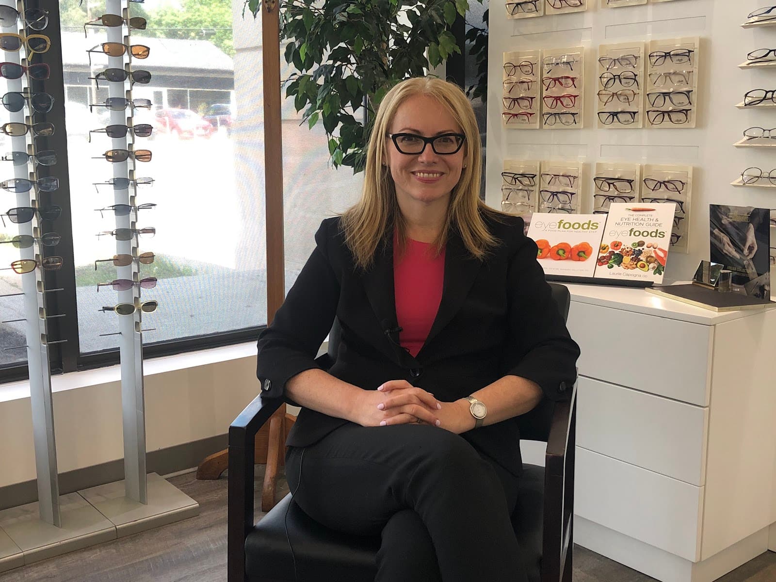 Dr Ana Juricic Low Vision Optometrist photo 2