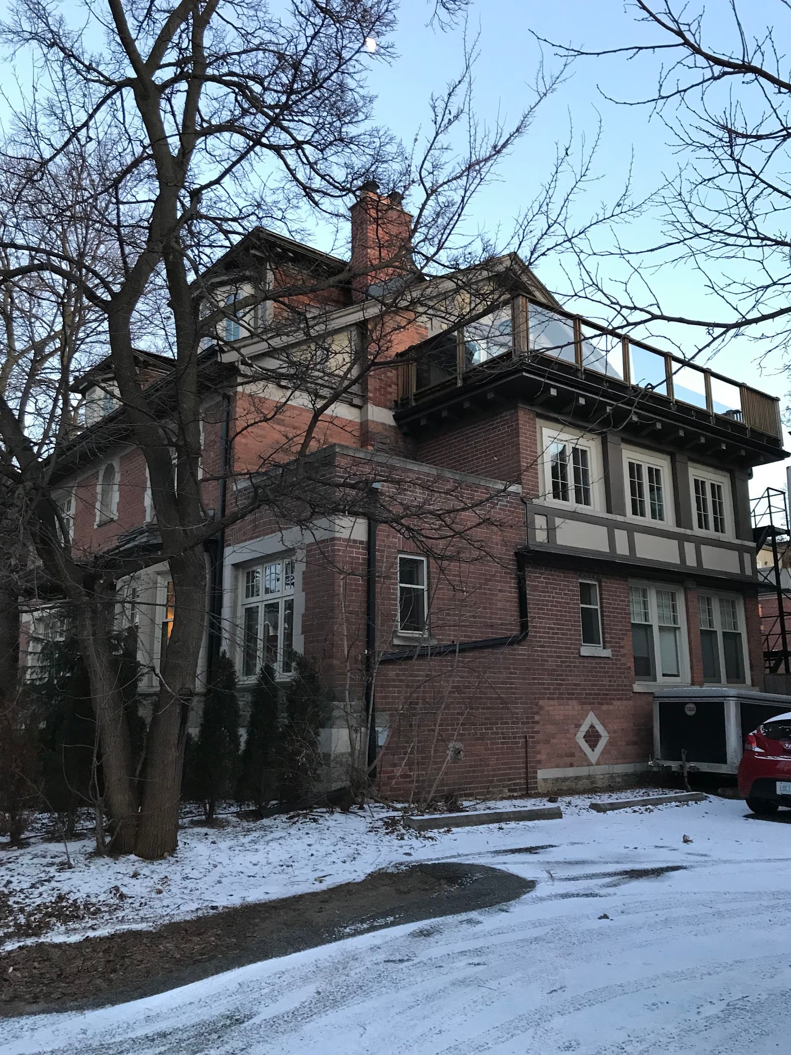 Dr. Lisa Bradford & Associates photo 1 of 4