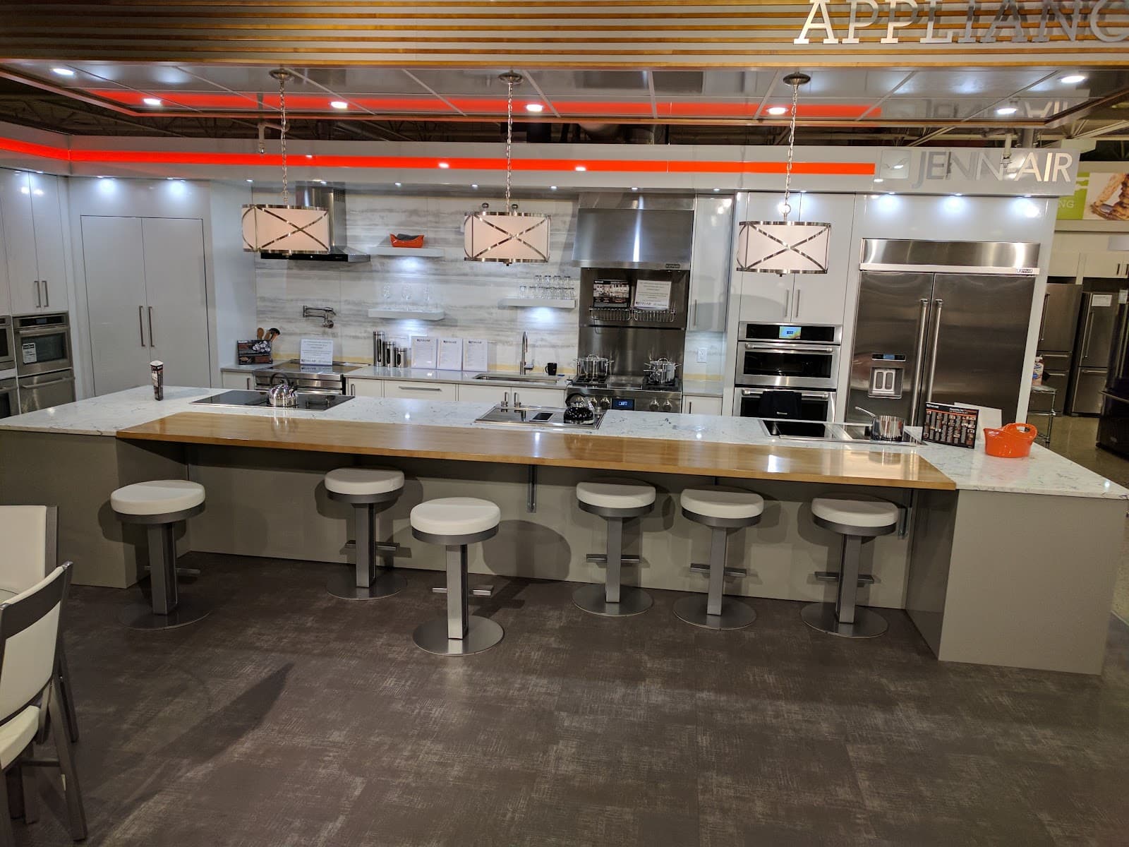 Dufresne Furniture & Appliances Store photo 3