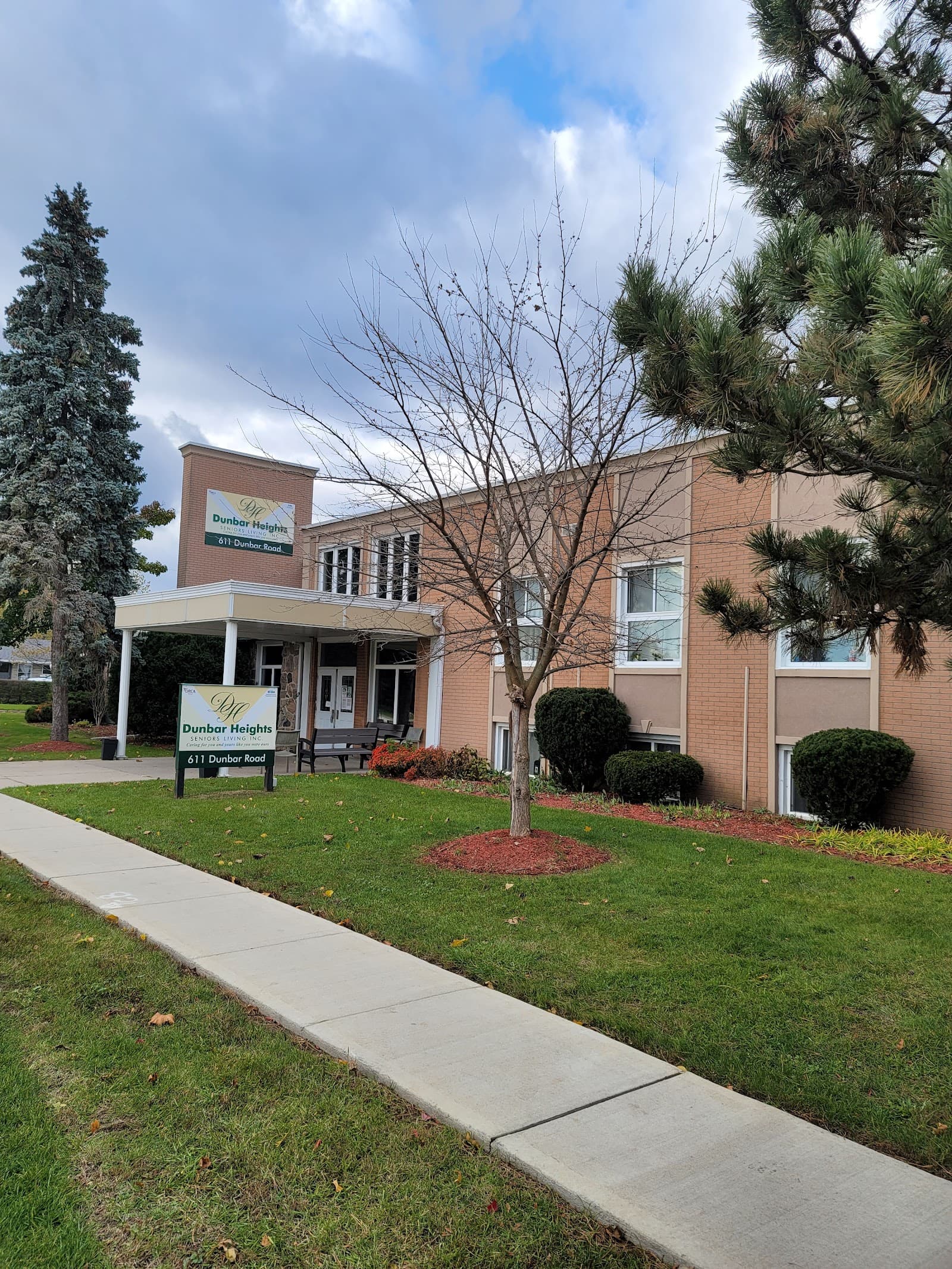 DUNBAR HEIGHTS SENIORS LIVING INC photo 1 of 4