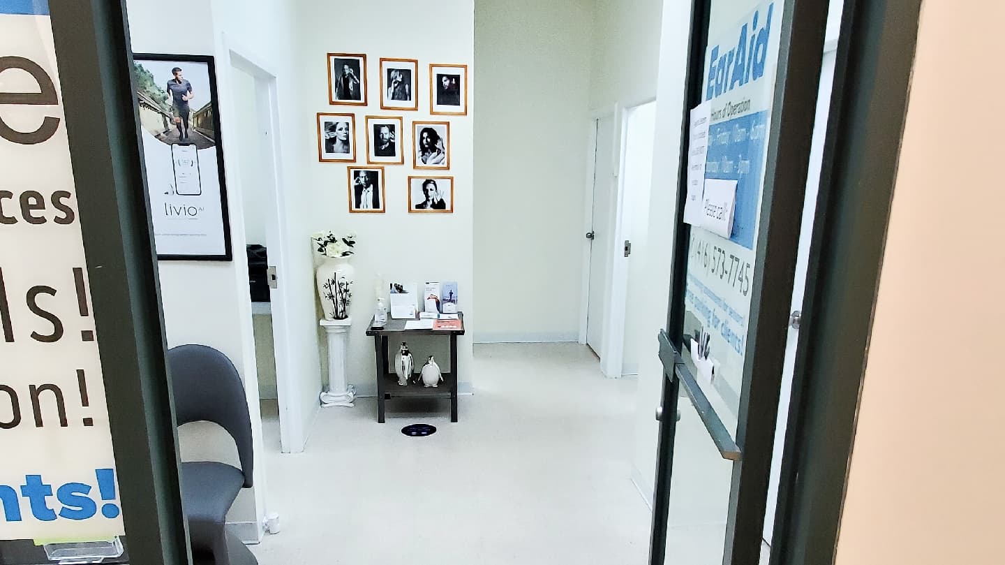 EarAid Hearing Centre - Toronto's Hearing Aid & Test Clinic photo 1