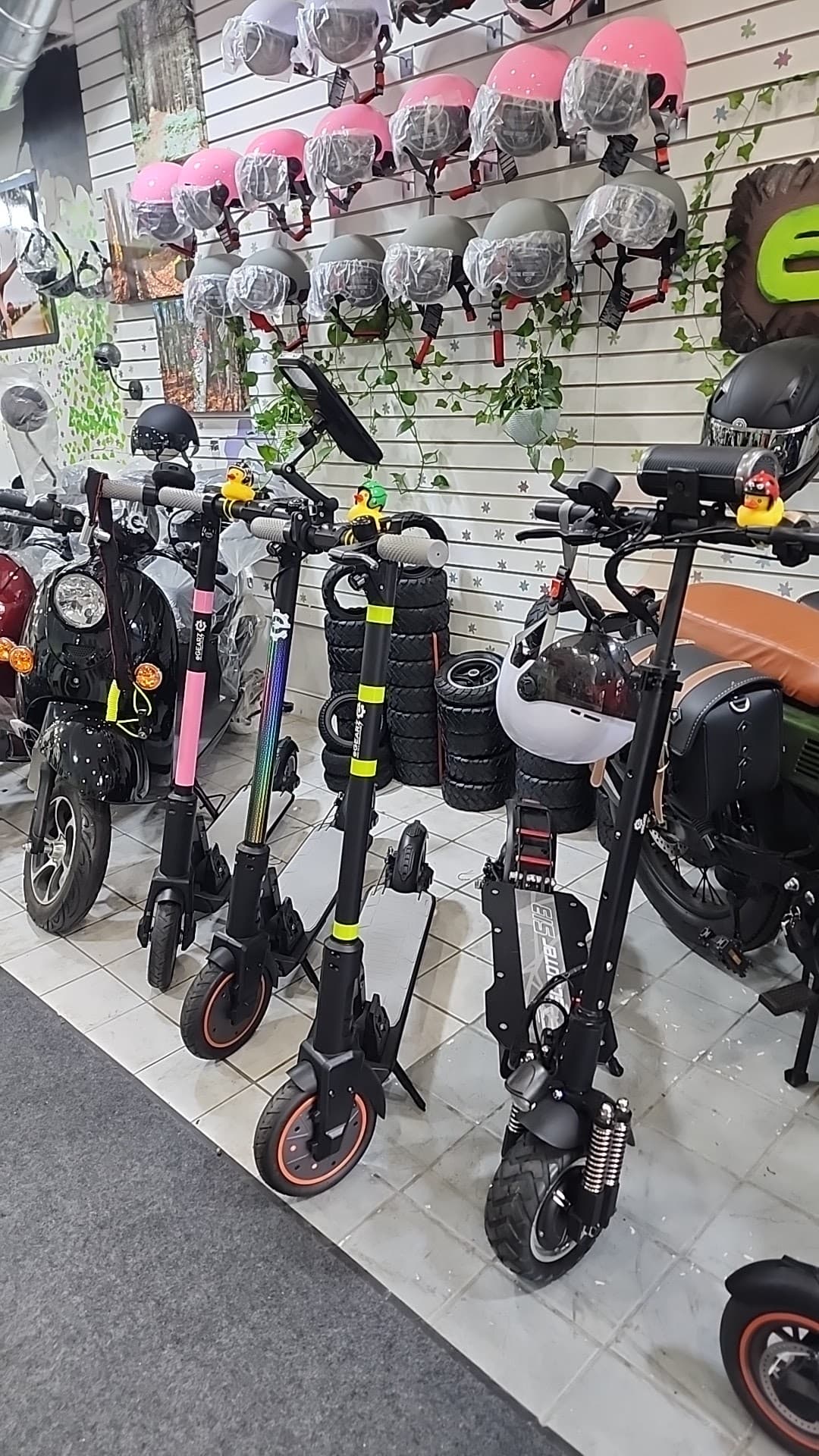 eGEARZ eBIKES & eSCOOTERS photo 2