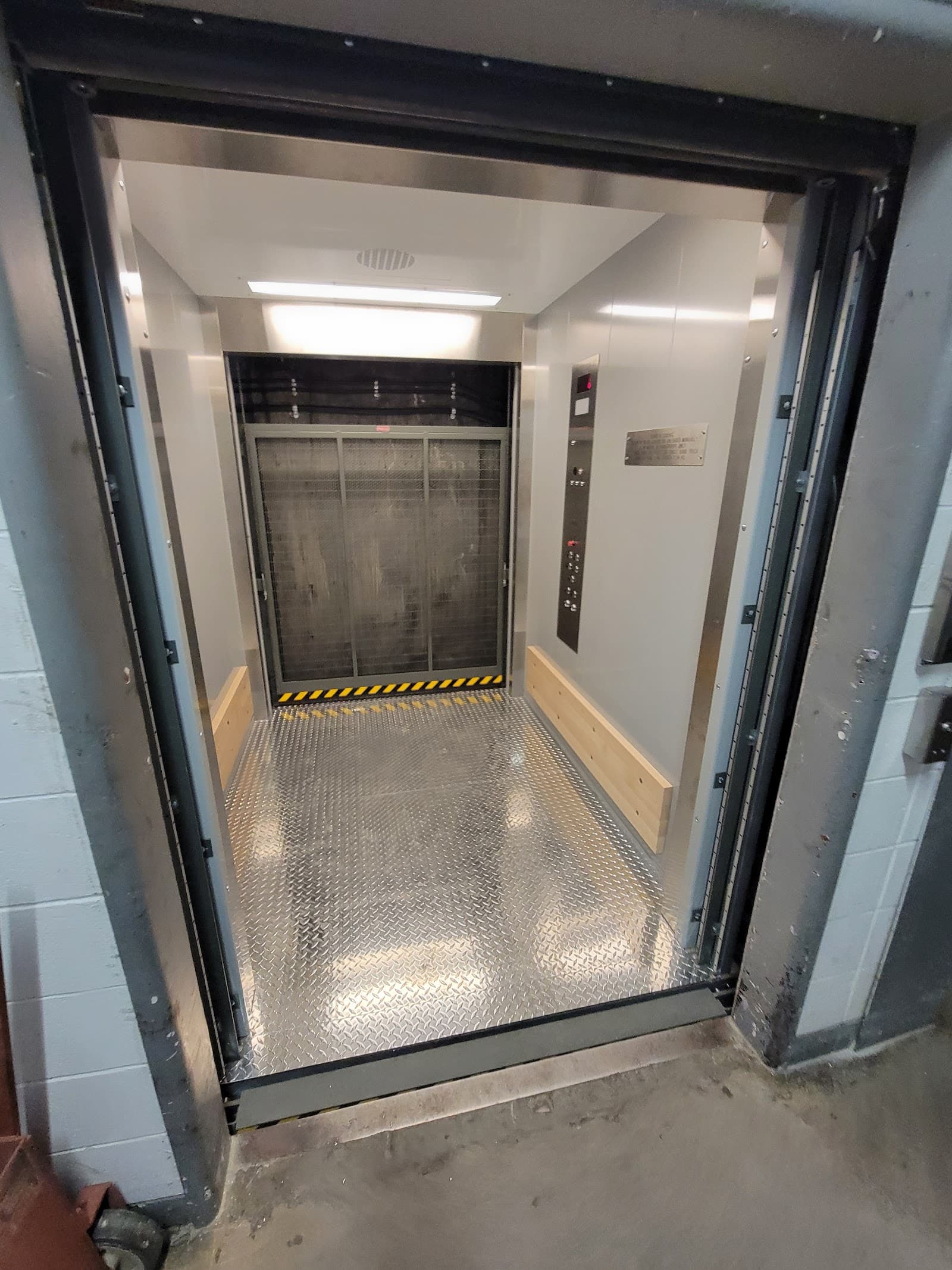 ElPro Elevators & Lifts Inc. photo 6