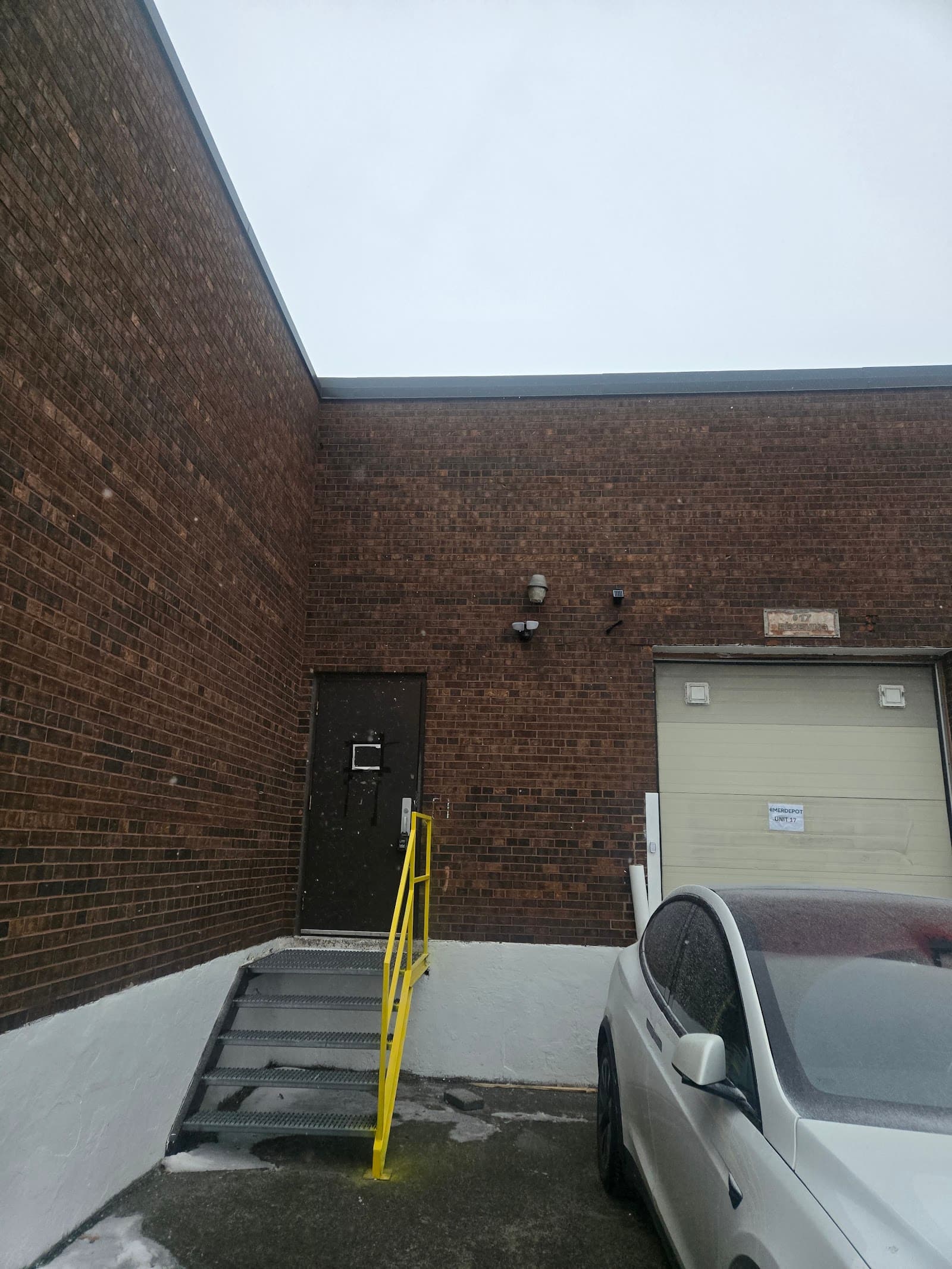 EmerDepot Medical Supplies – Warehouse photo 4