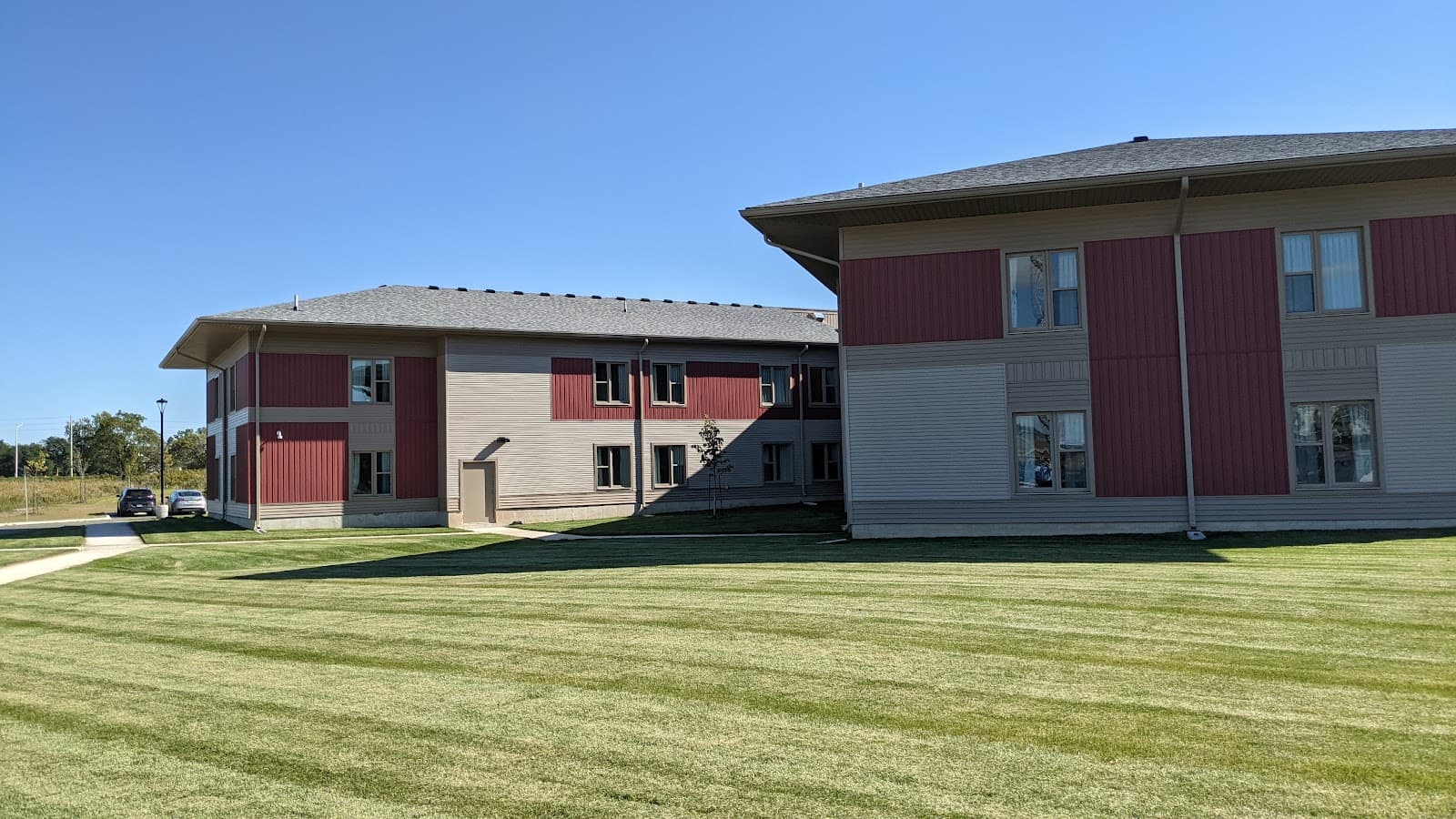 Extendicare Elmwood Place Long-Term Care Home photo 2