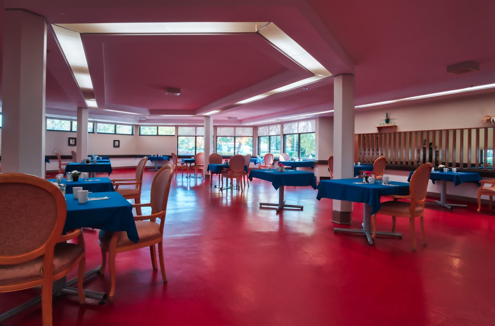 Extendicare Maples Long-Term Care Home photo 1
