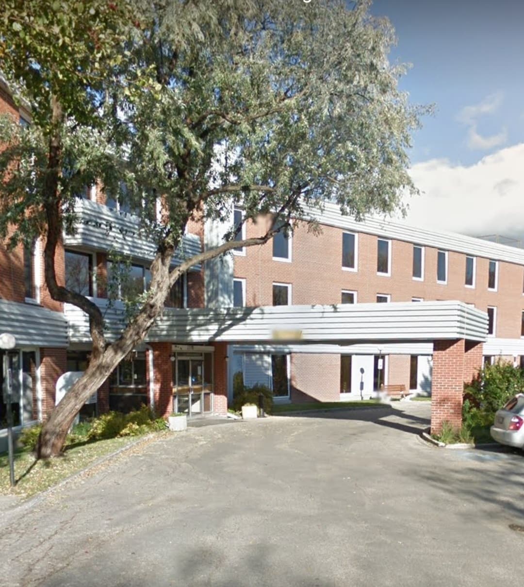 Extendicare Oakview Place photo 1 of 4