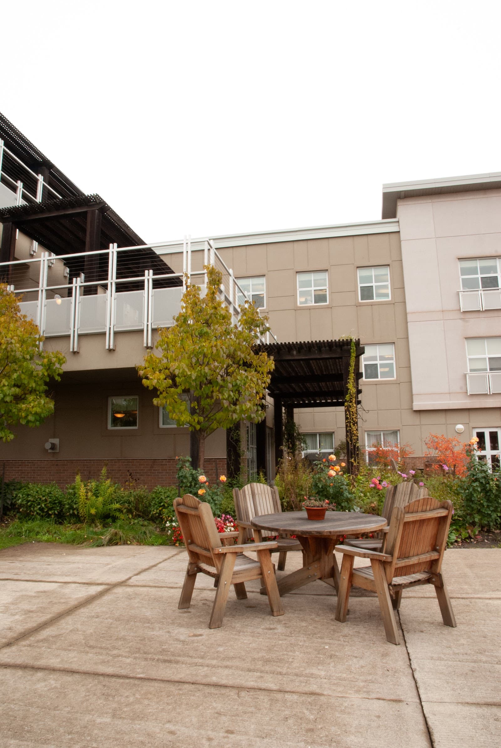 Extendicare West Oak Village photo 2