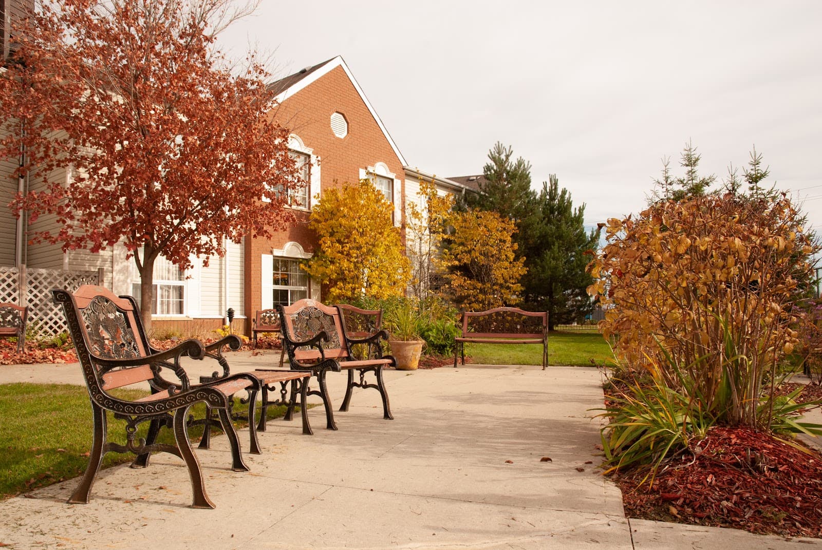 Extendicare Winbourne Park photo 2