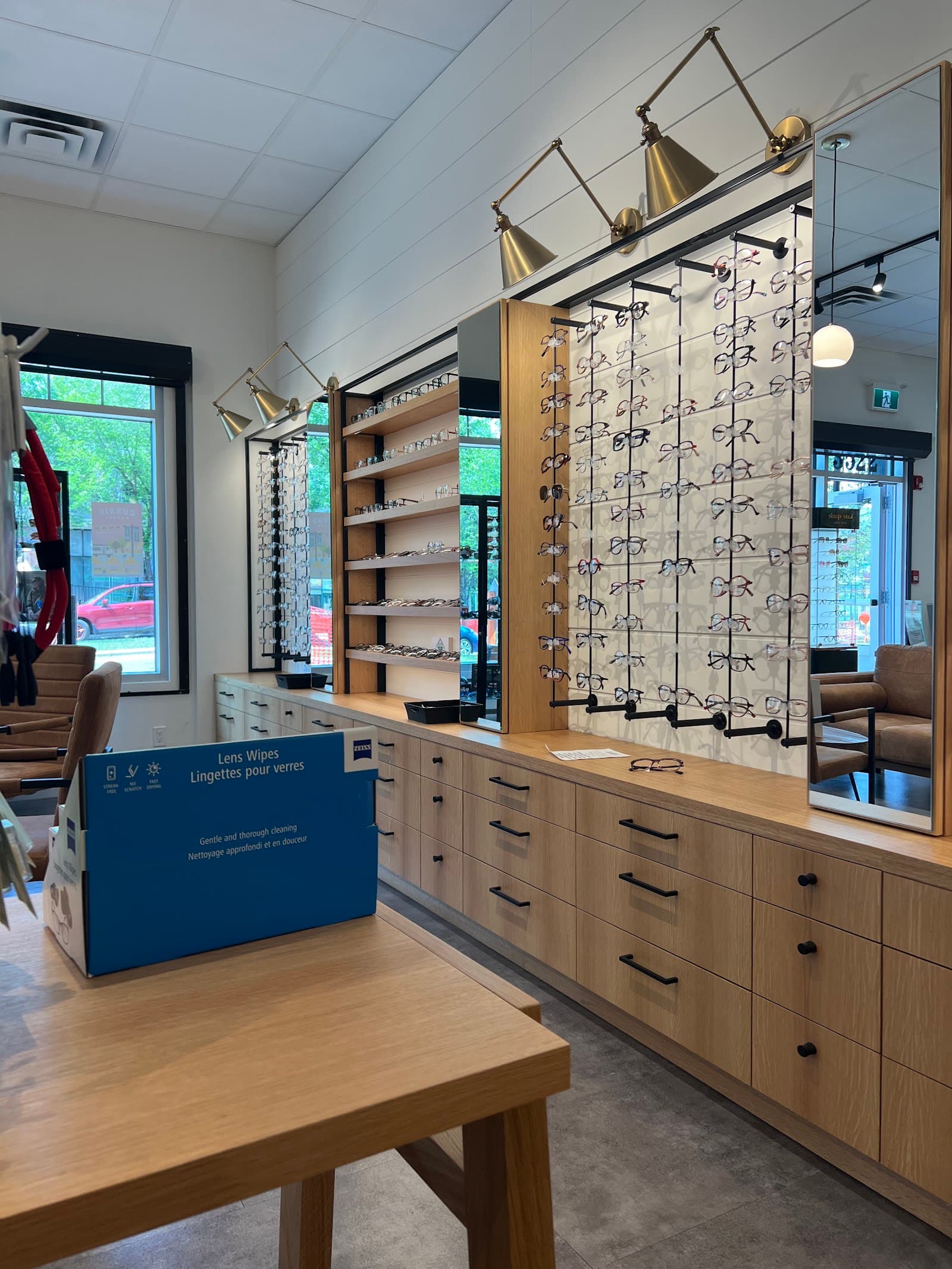 Eye Gallery photo 3